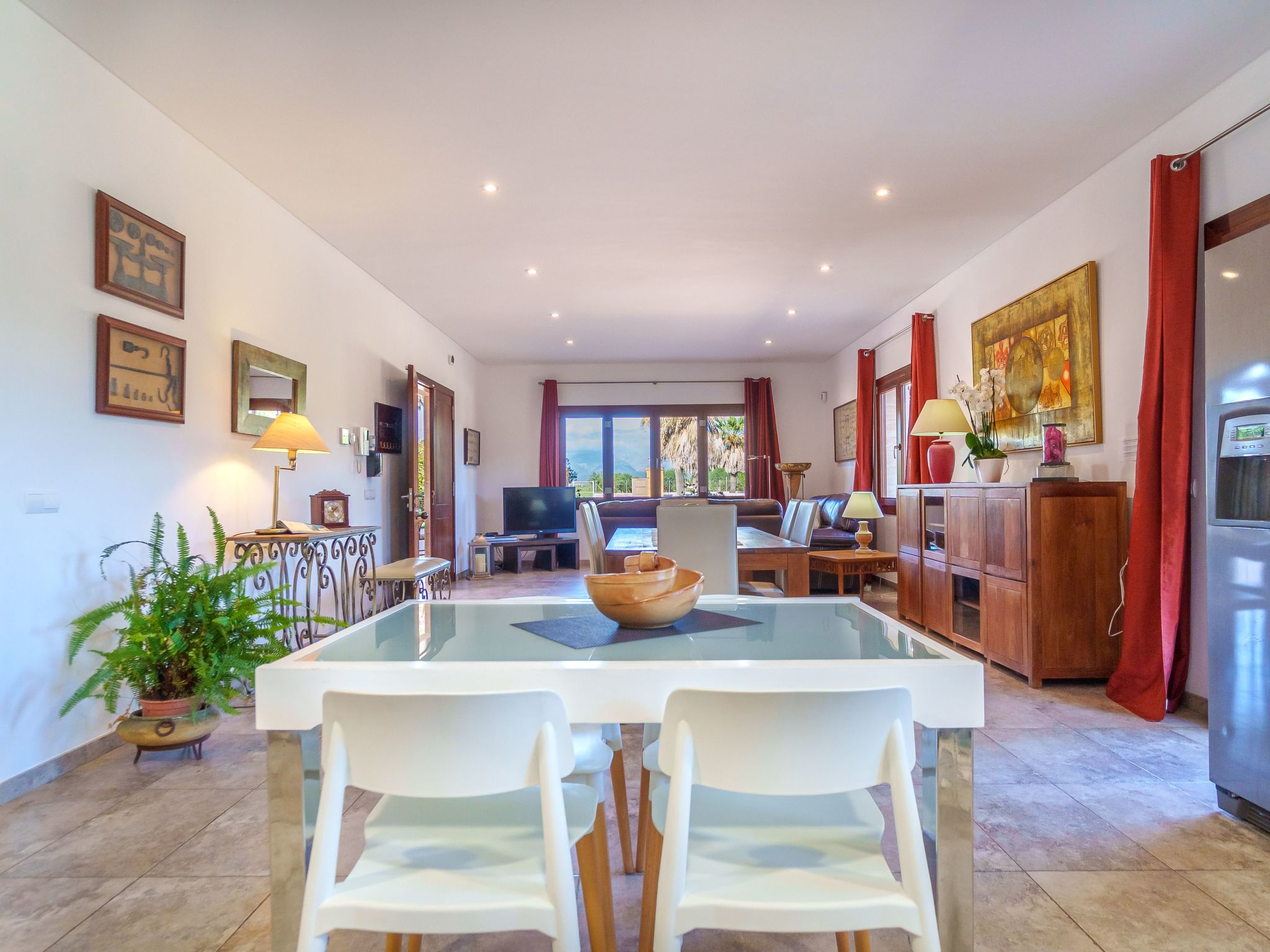 Schönes Landhaus mit Pool für 6 Personen-Inside