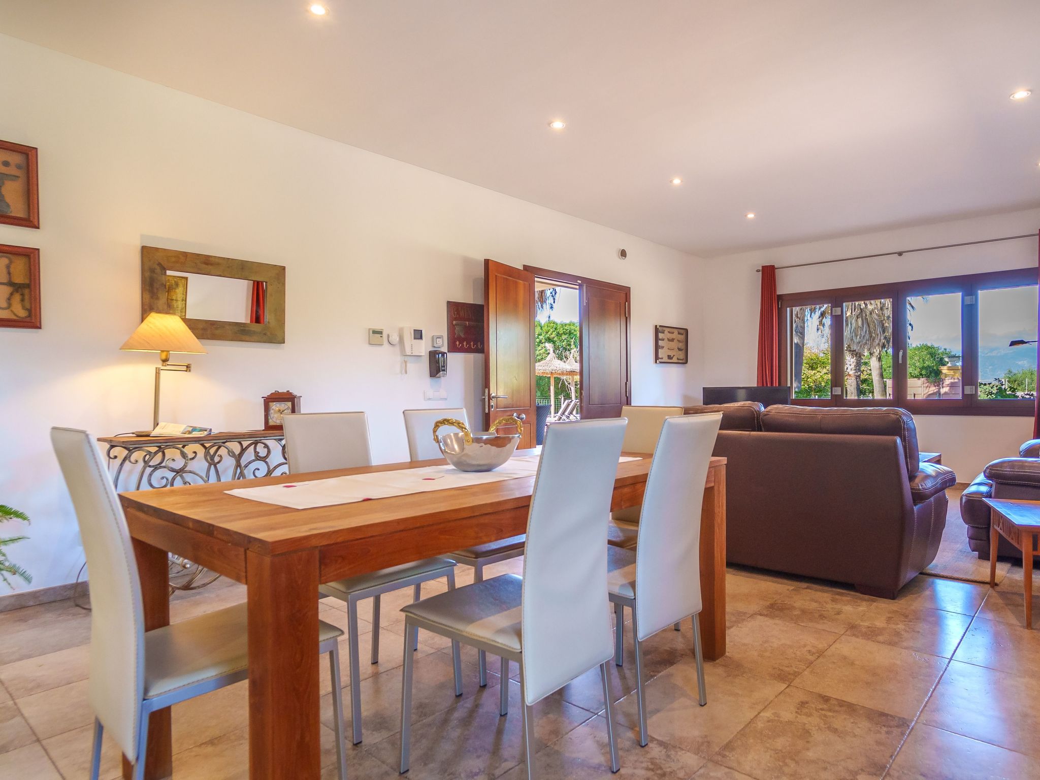 Schönes Landhaus mit Pool für 6 Personen-Inside