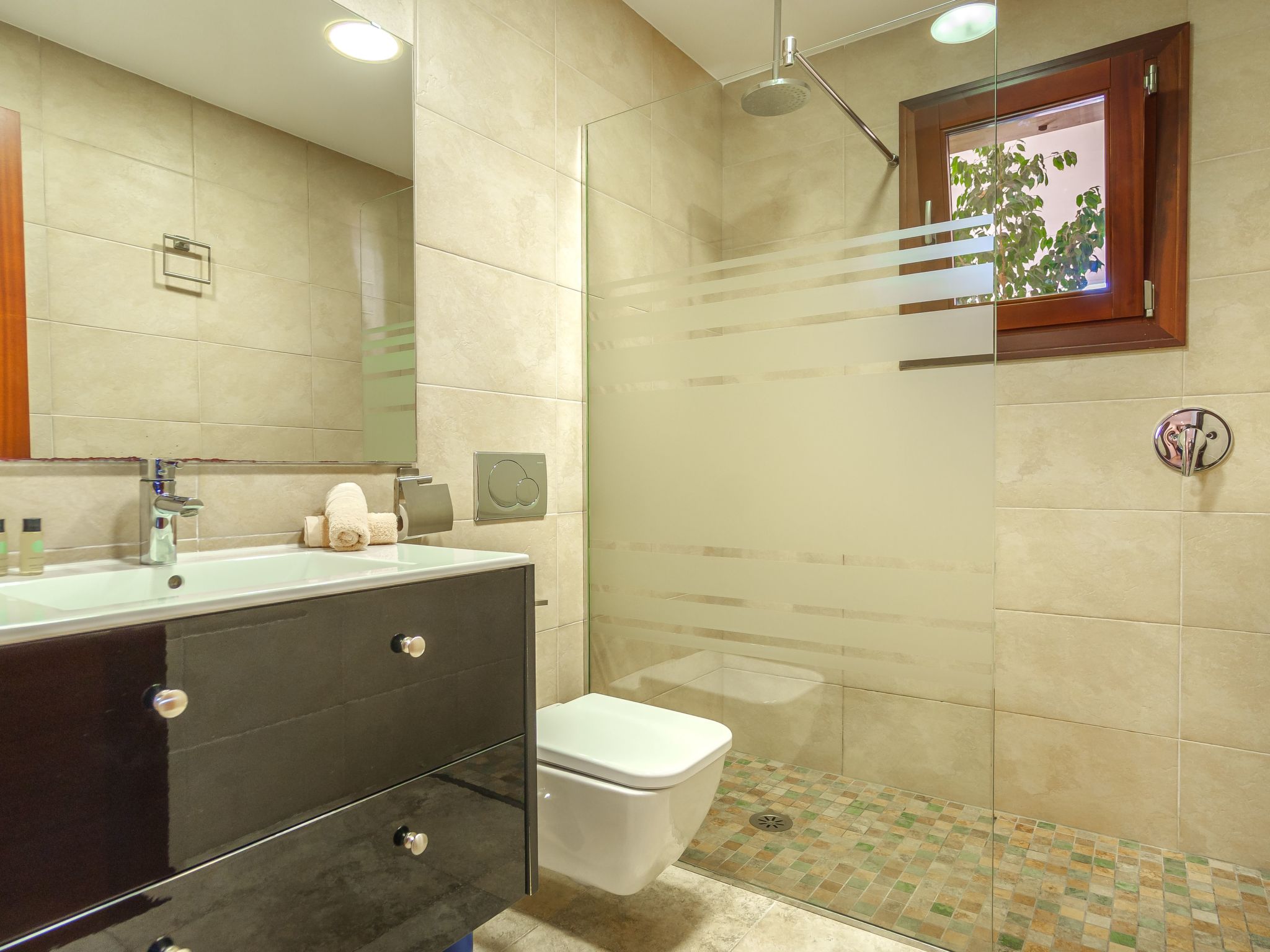 Schönes Landhaus mit Pool für 6 Personen-Inside