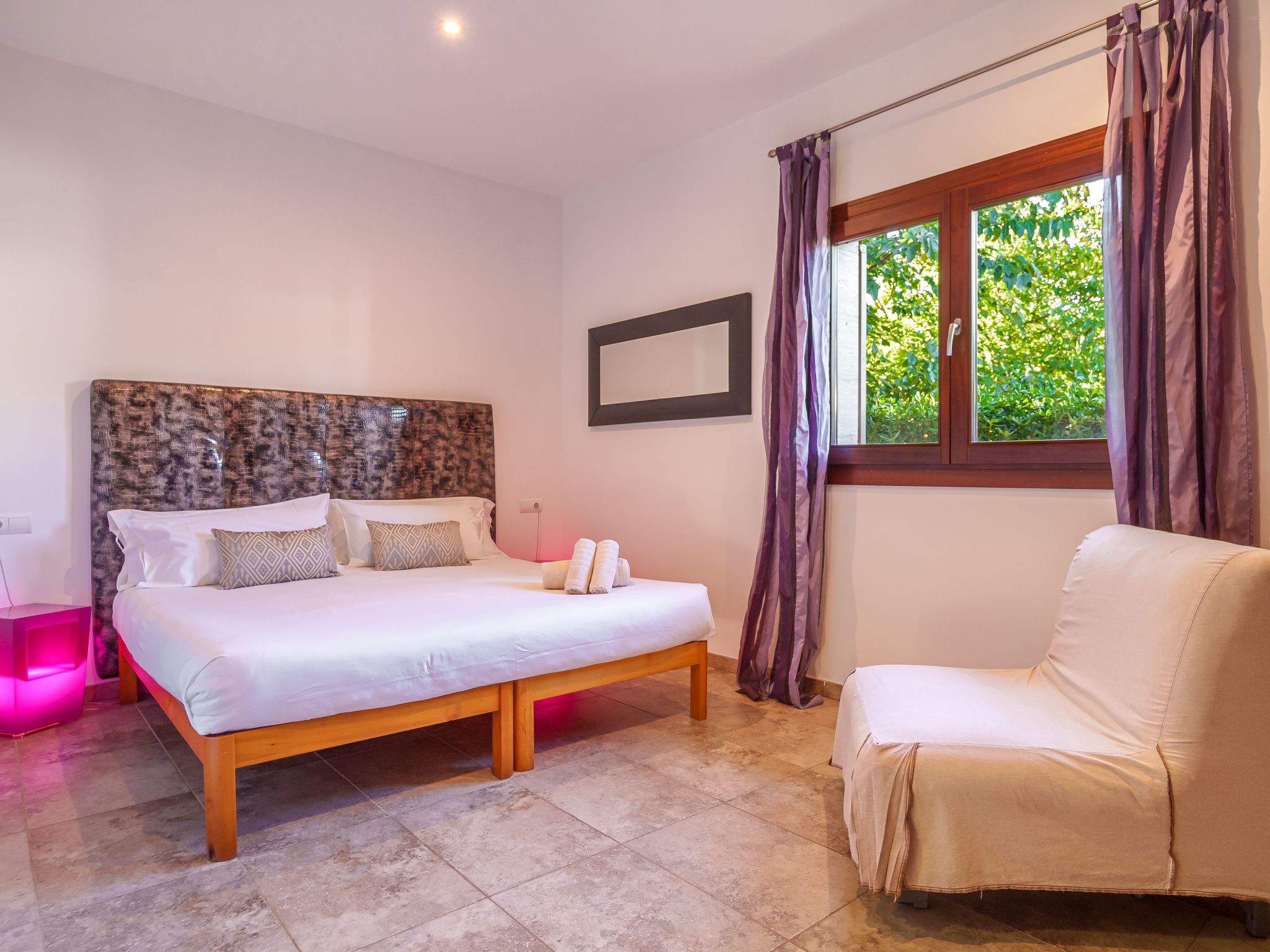 Schönes Landhaus mit Pool für 6 Personen