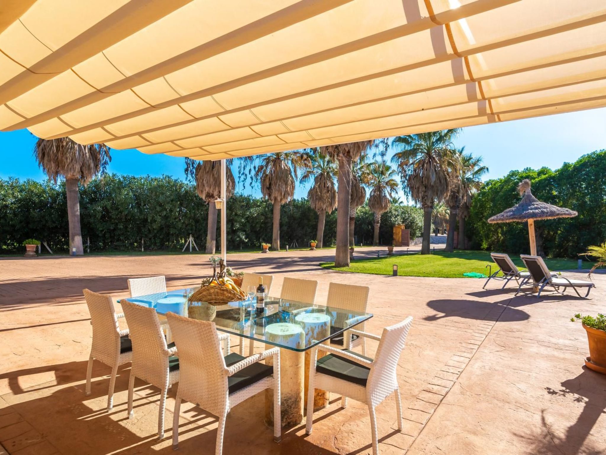 Schönes Landhaus mit Pool für 8 Personen-Dedans