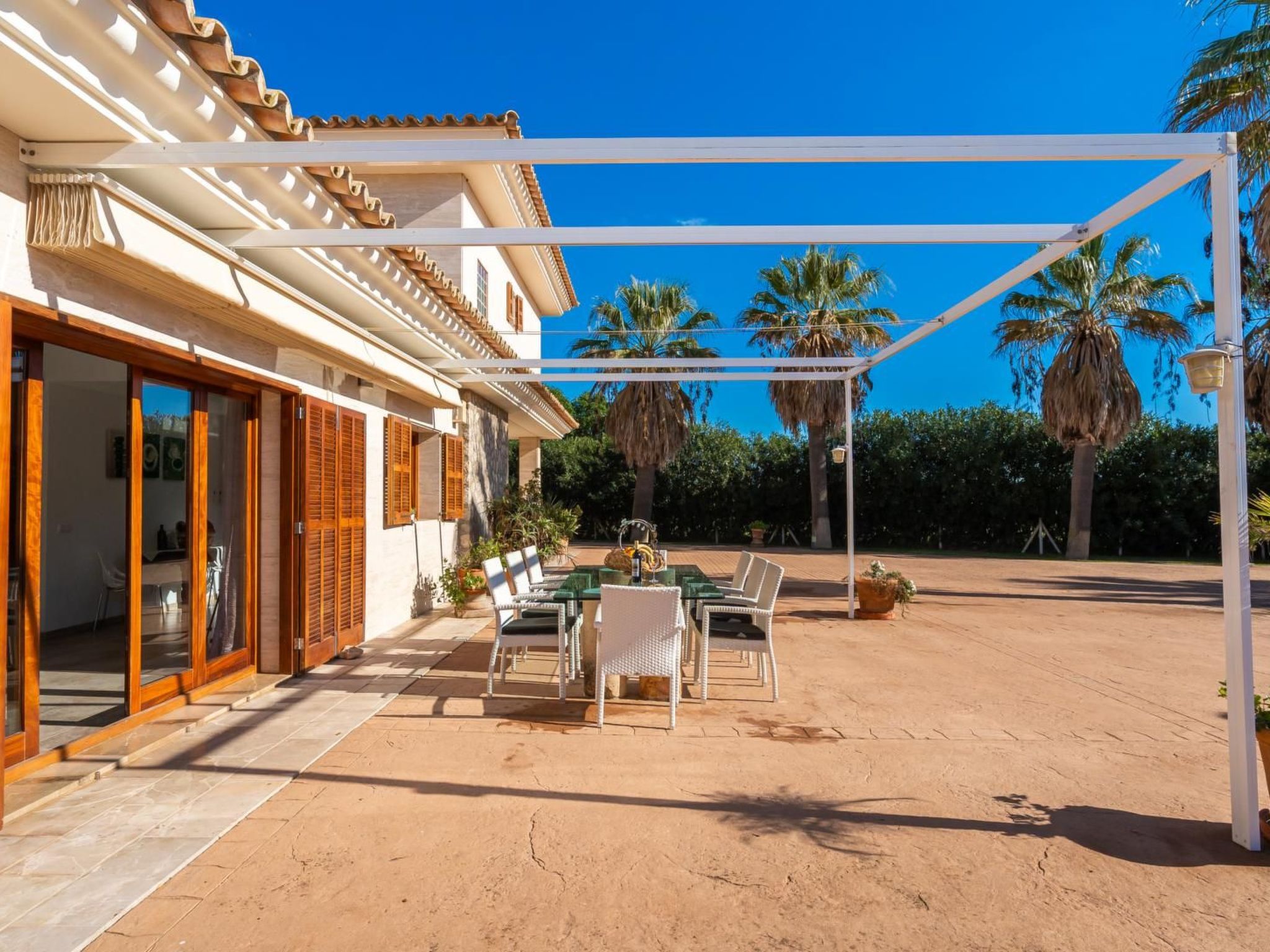 Schönes Landhaus mit Pool für 8 Personen-Dedans