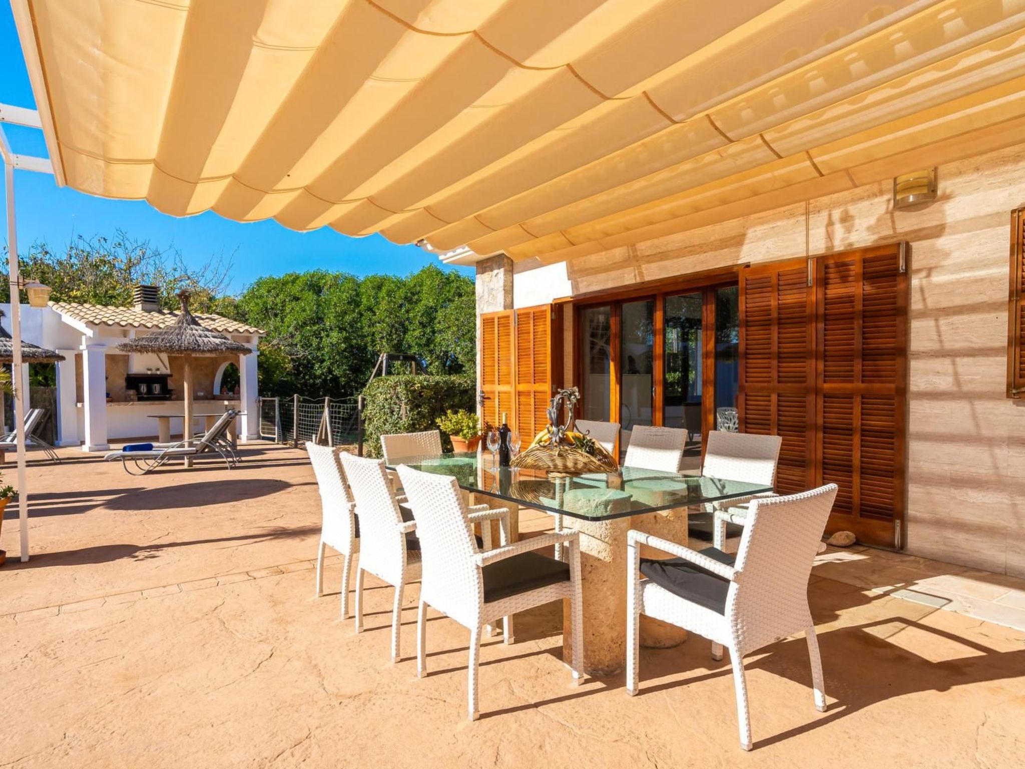 Schönes Landhaus mit Pool für 8 Personen-Dedans