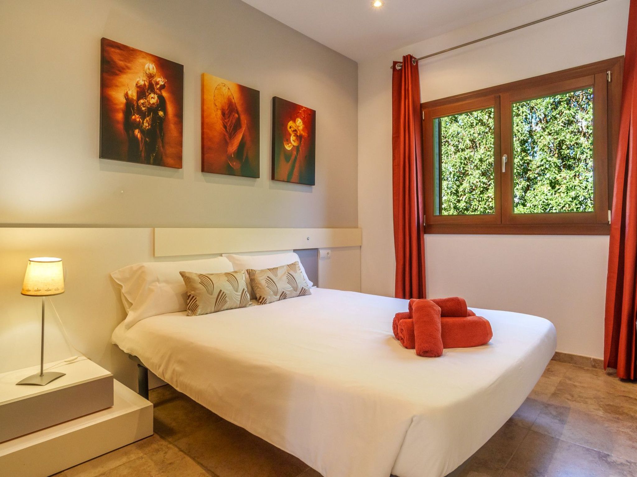 Schönes Landhaus mit Pool für 8 Personen-Dedans