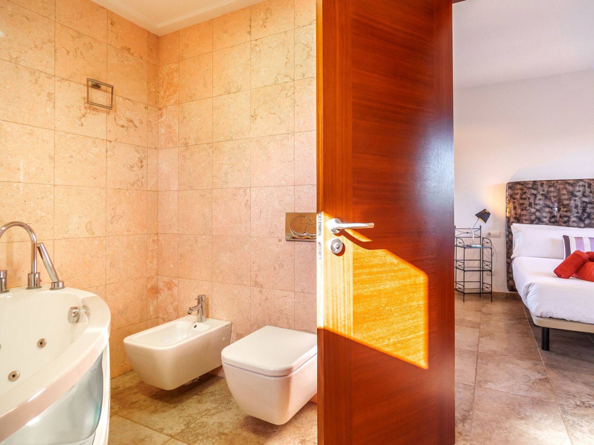 Schönes Landhaus mit Pool für 8 Personen-Dedans