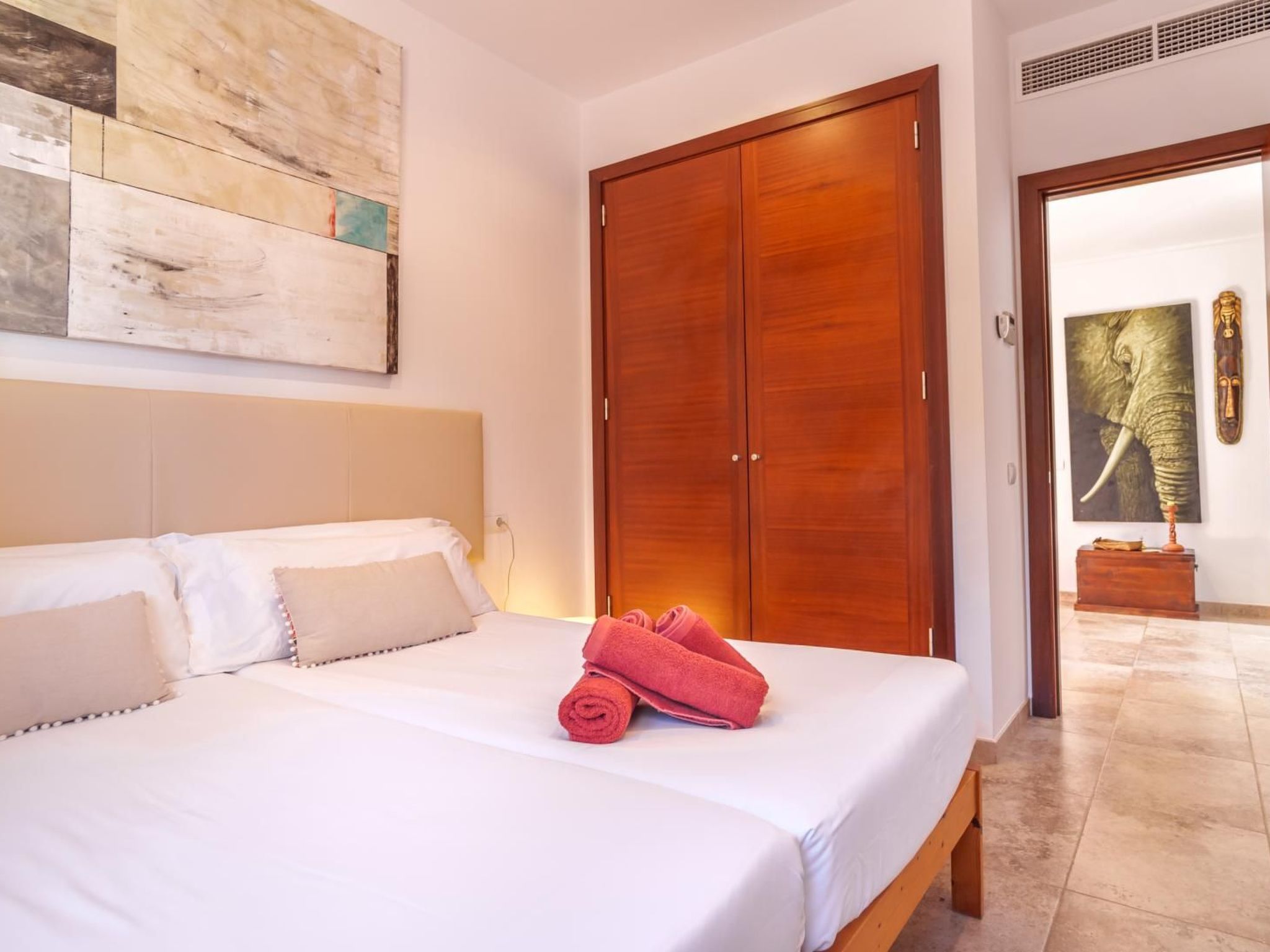 Schönes Landhaus mit Pool für 8 Personen