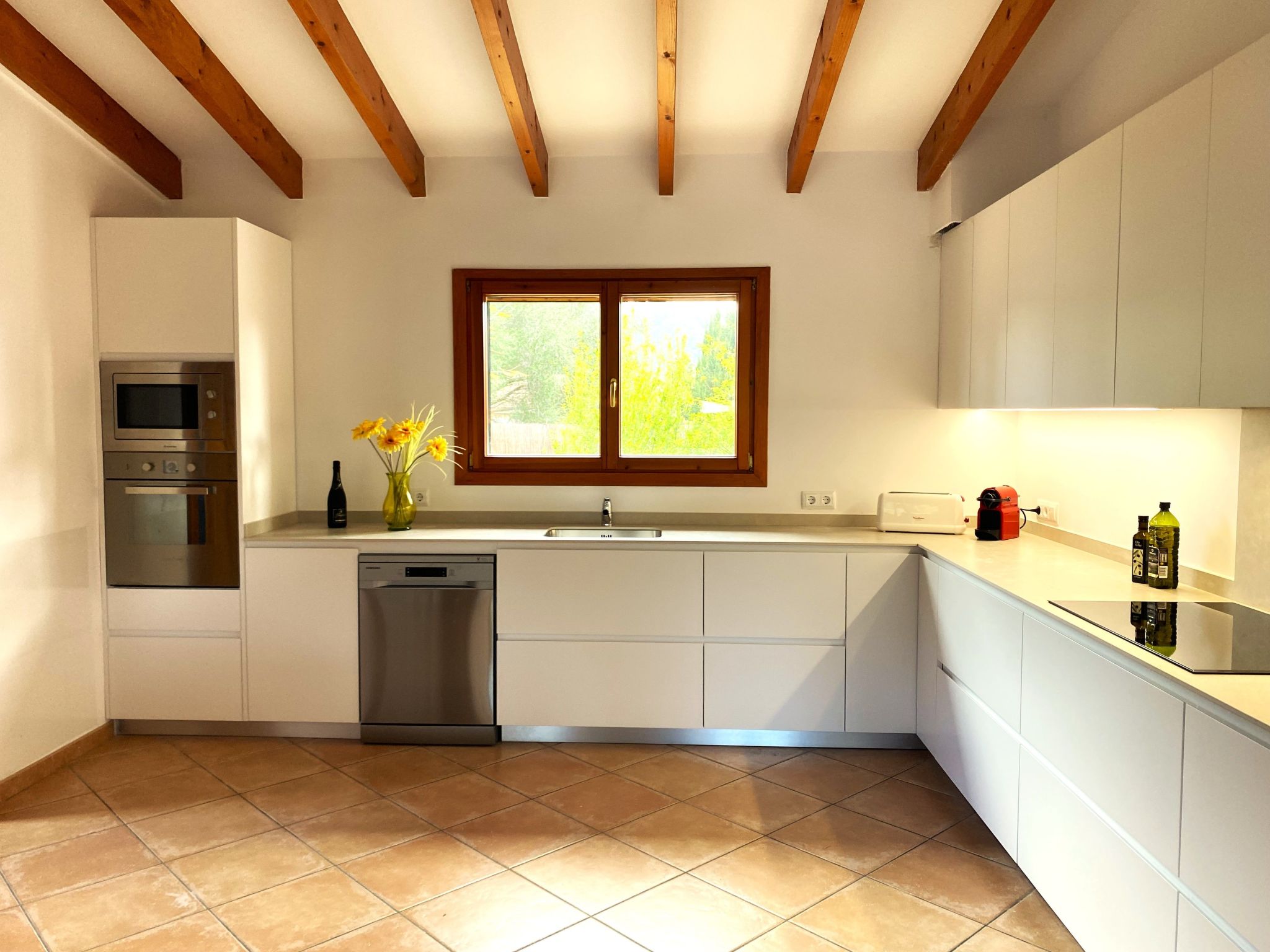 Villa Vista Verde mit Pool und Garten-Binnen