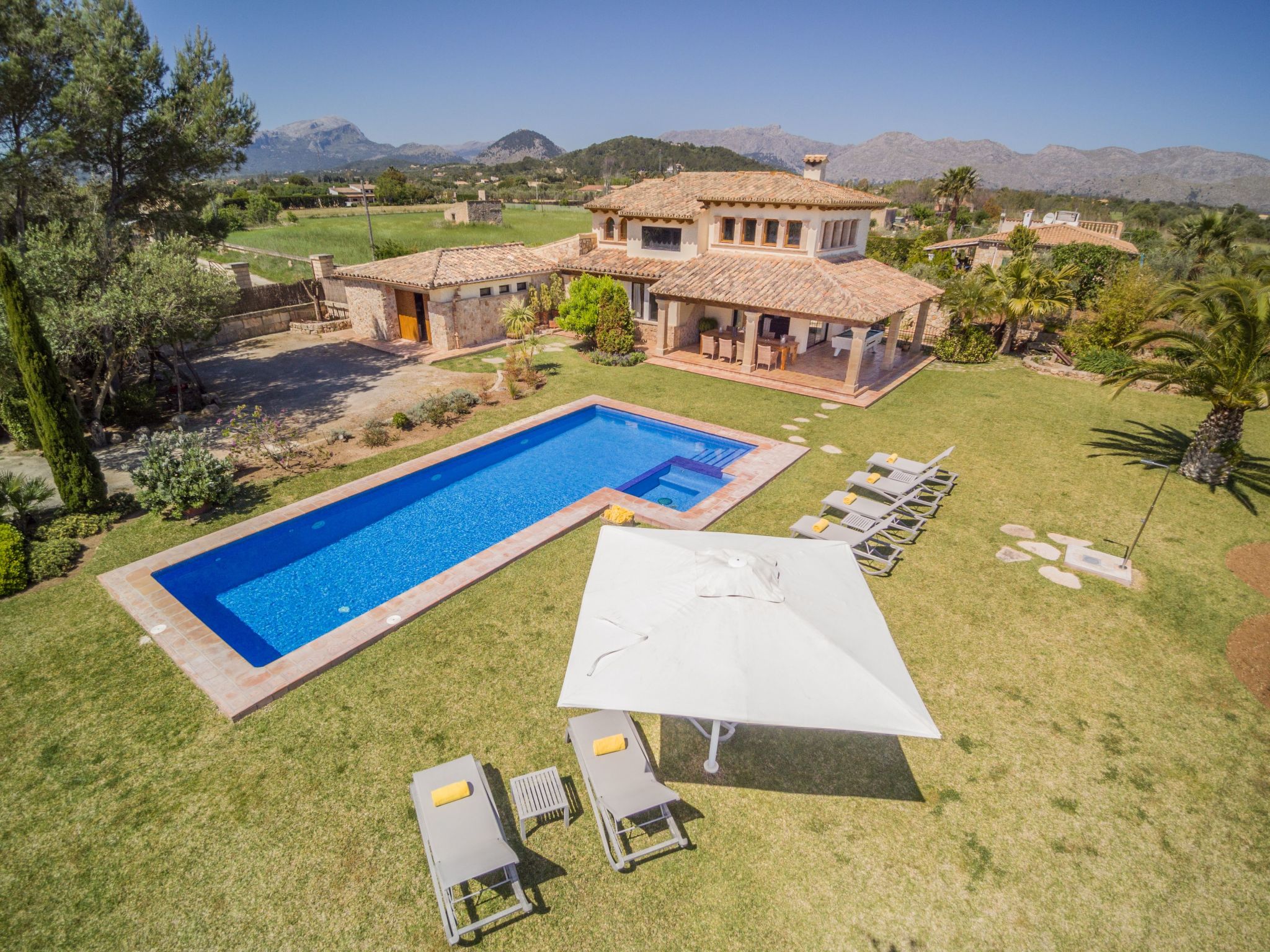 Villa Moliner ; Ruhe in 3,5 km Entfernung vom Strand von Llenaire