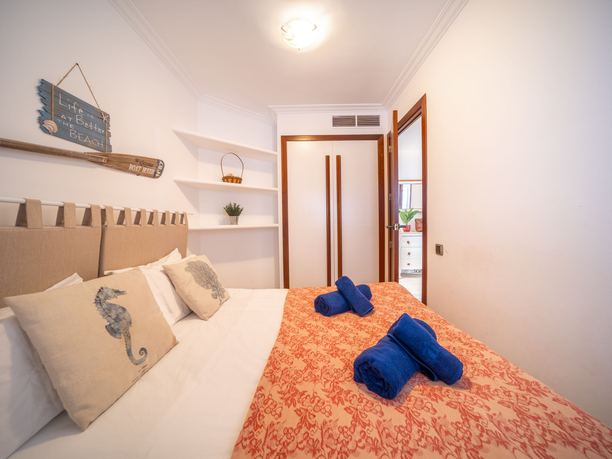 Natalia Beach-Binnen