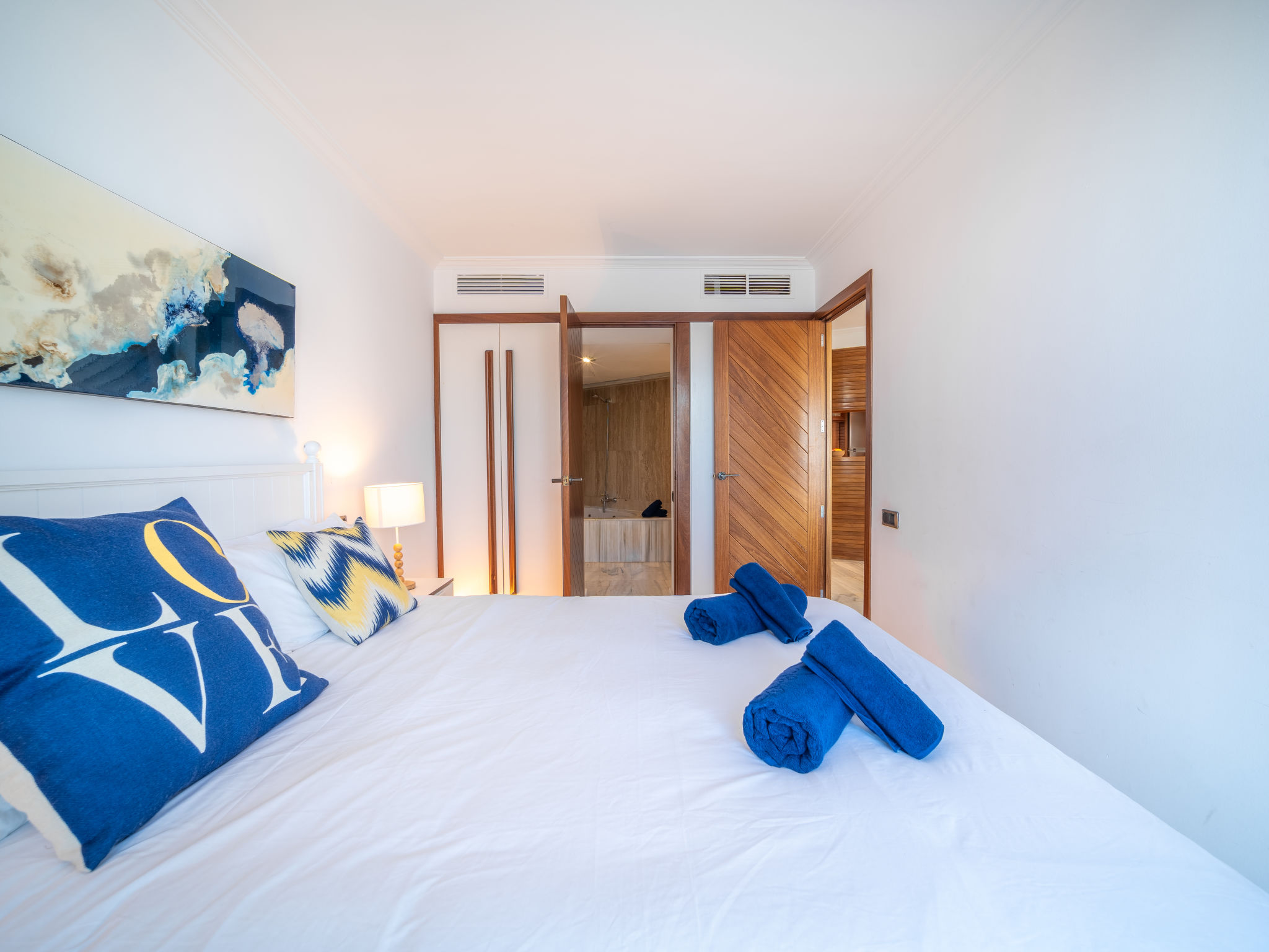 Natalia Beach-Binnen