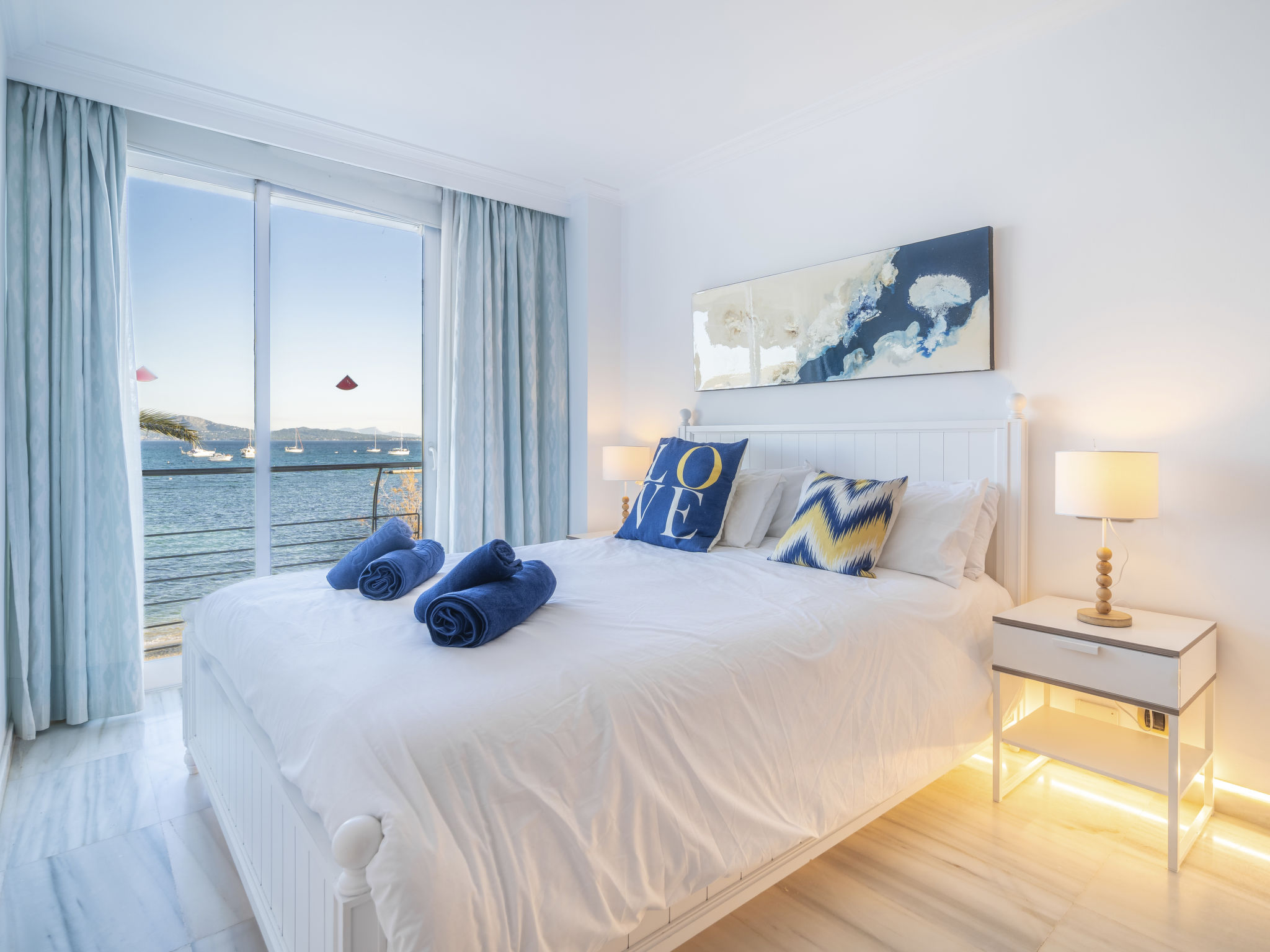 Natalia Beach-Binnen