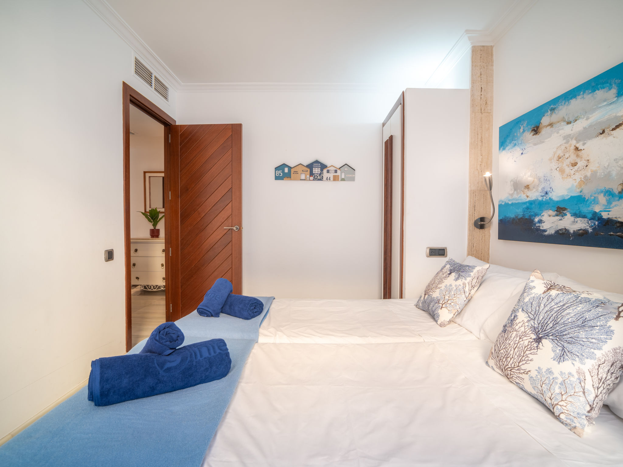 Natalia Beach-Binnen