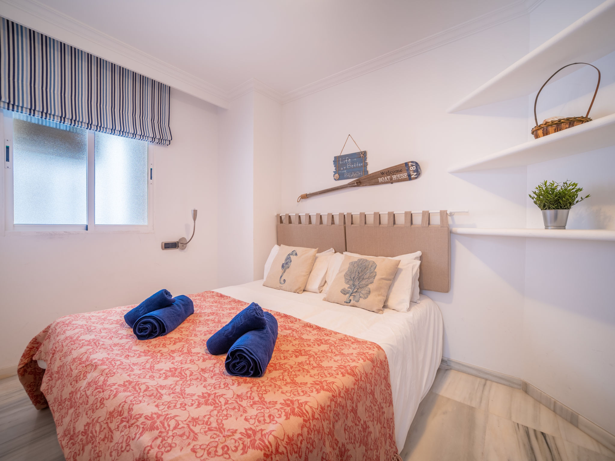 Natalia Beach-Binnen