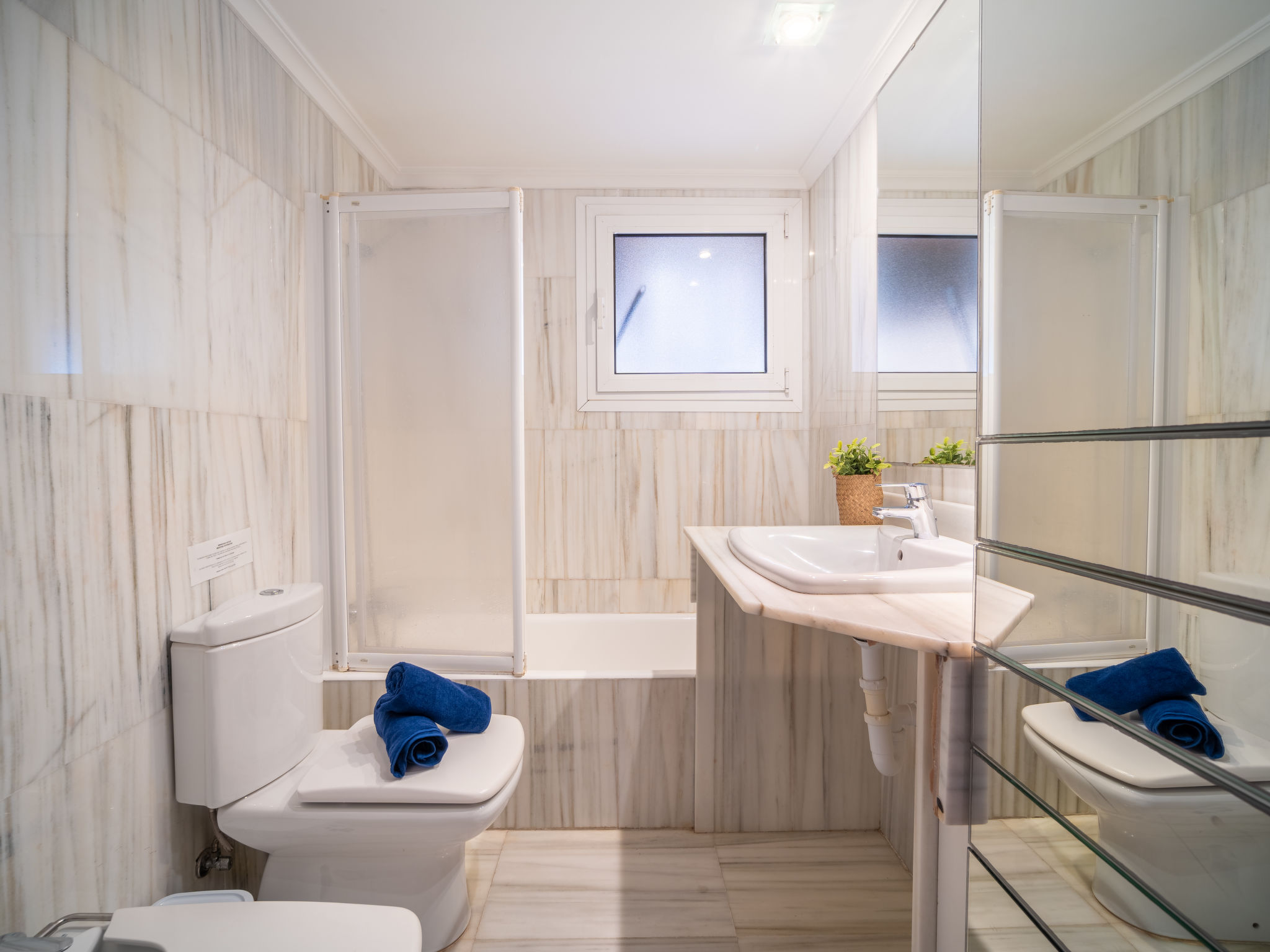 Natalia Beach-Binnen