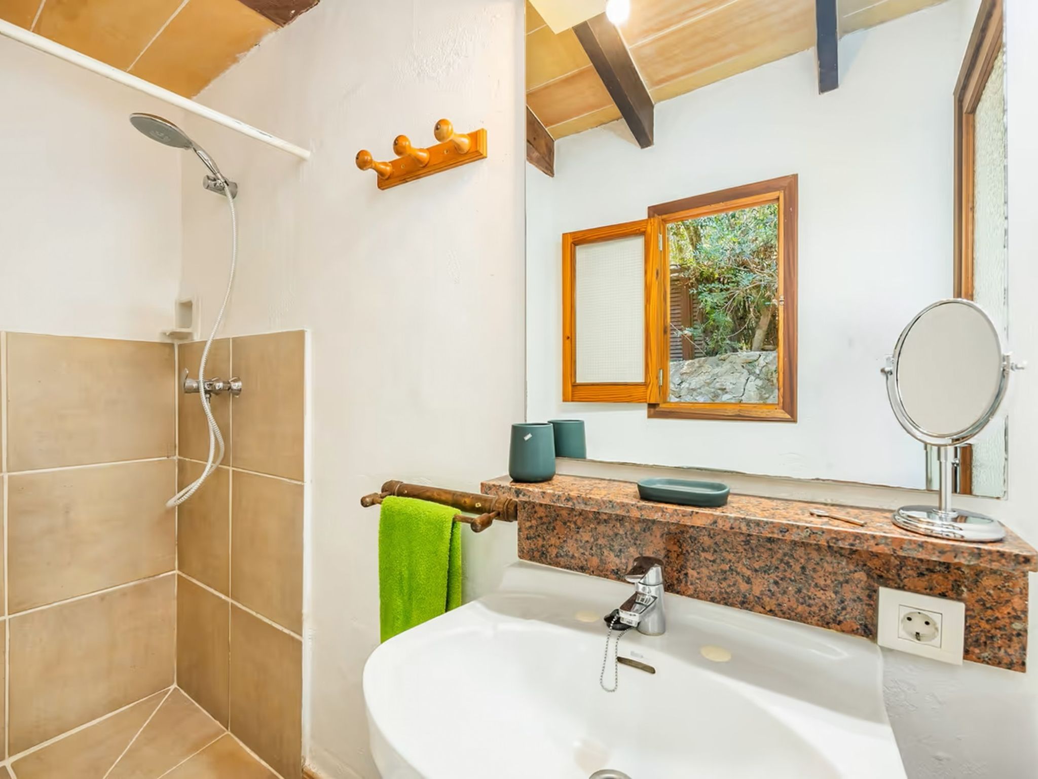 La Salve Can Jordi-Binnen