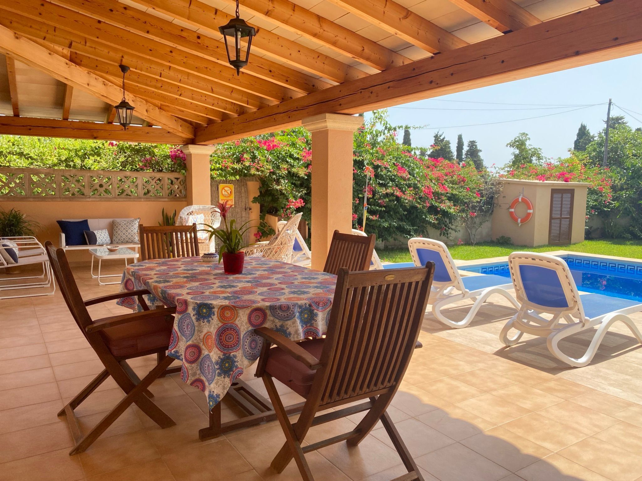 Finca mit Garten, Grill und Terrasse-Drinnen