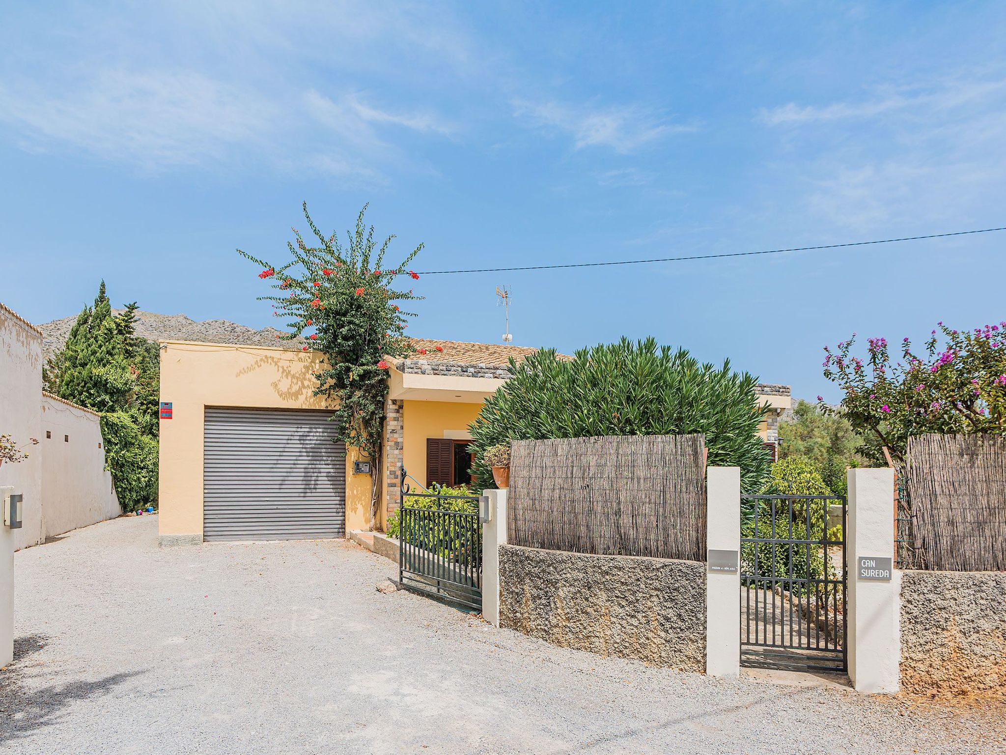 Finca "Can Sureda" mit Garten, Grill und Terrasse-Binnen