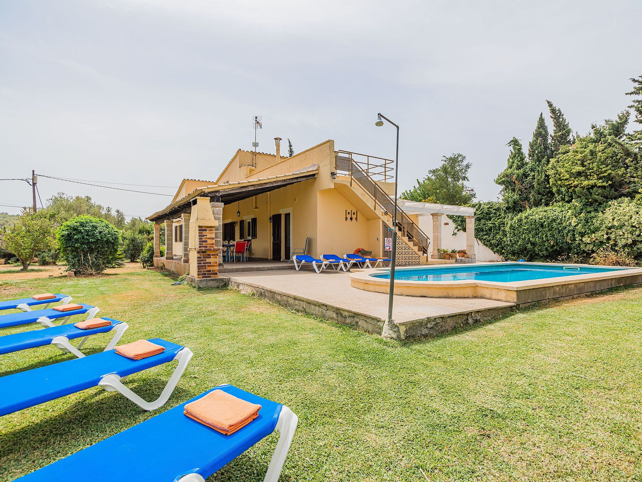 Finca "Can Sureda" mit Garten, Grill und Terrasse-Binnen