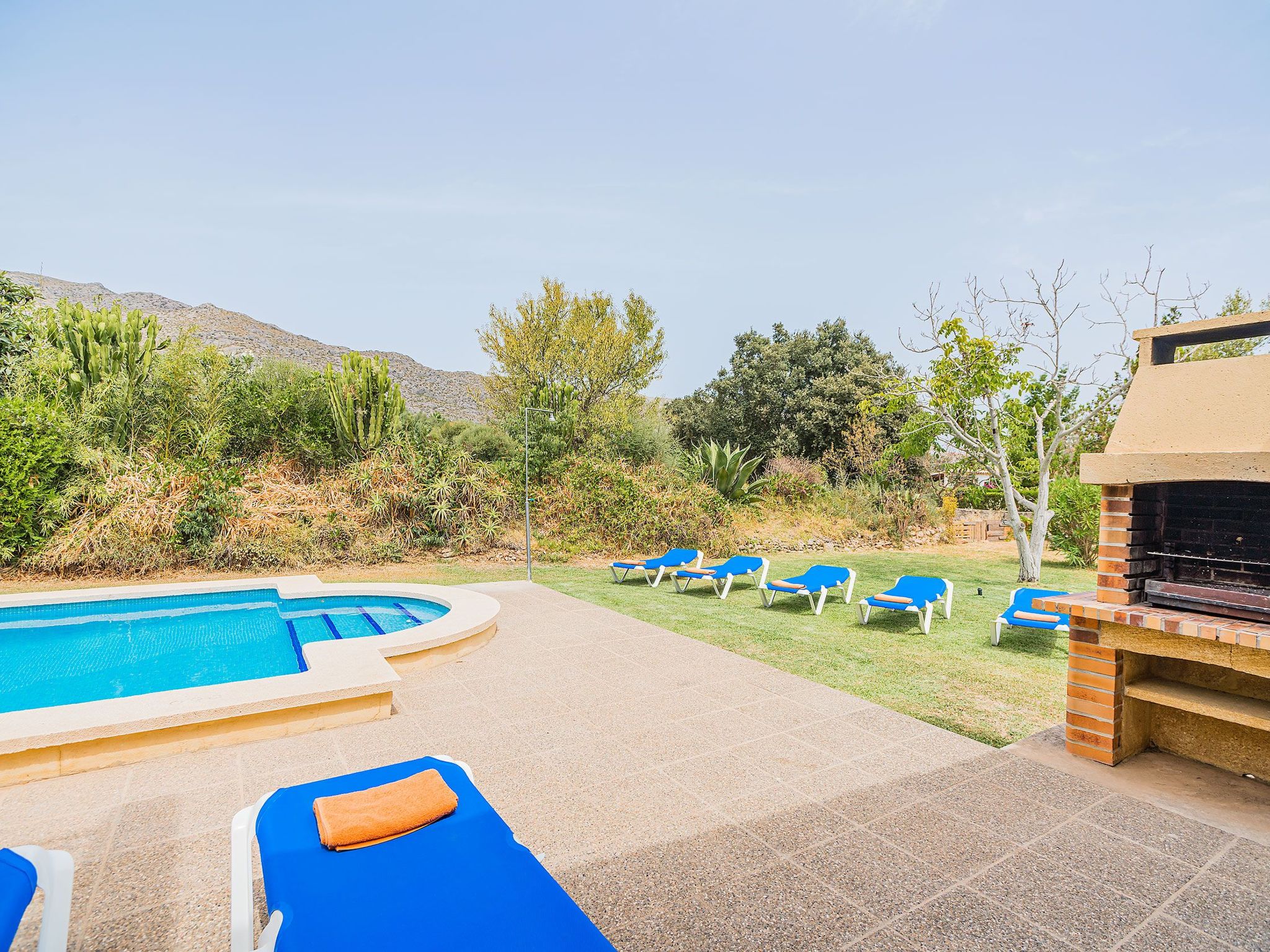 Finca "Can Sureda" mit Garten, Grill und Terrasse-Binnen