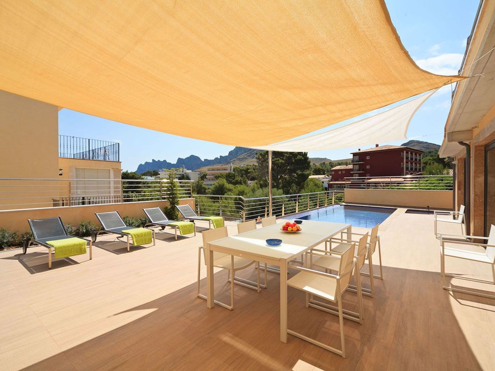 Schöne Villa im Zentrum von Cala Sant Vicenç-Binnen