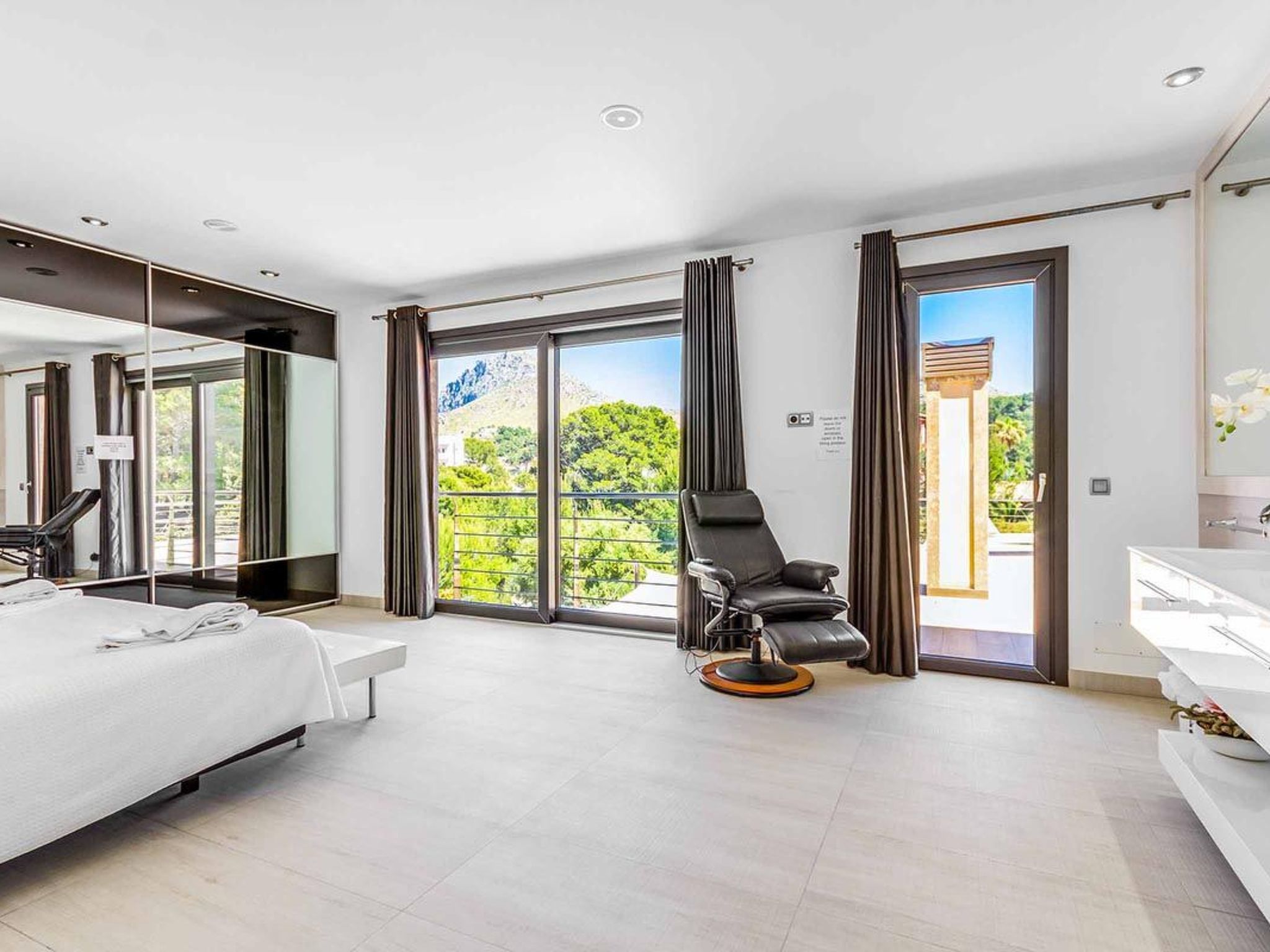 Schöne Villa im Zentrum von Cala Sant Vicenç-Binnen