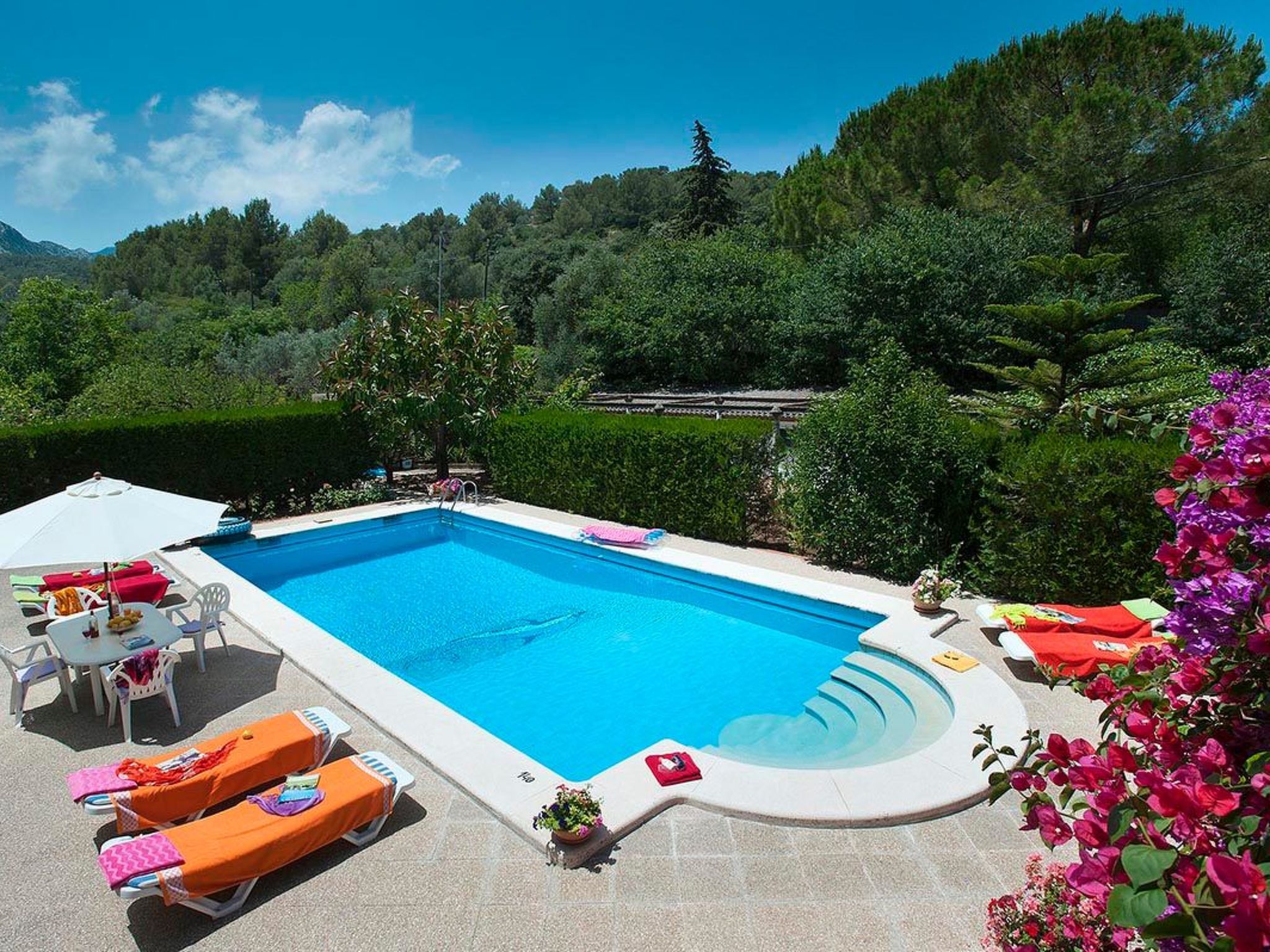 Villa 800 m vom Zentrum von Pollença entfernt-Drinnen