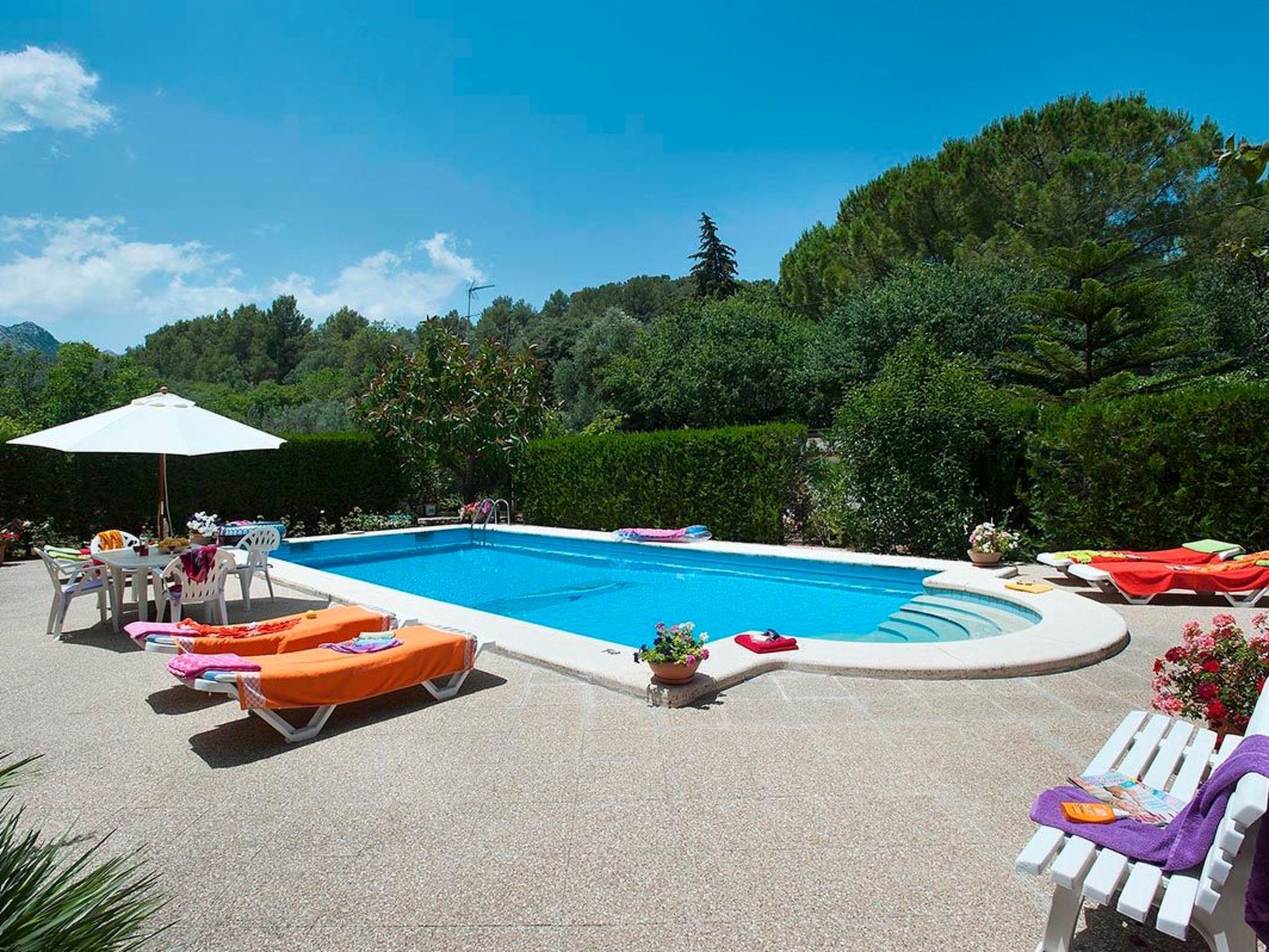 Villa 800 m vom Zentrum von Pollença entfernt-Drinnen