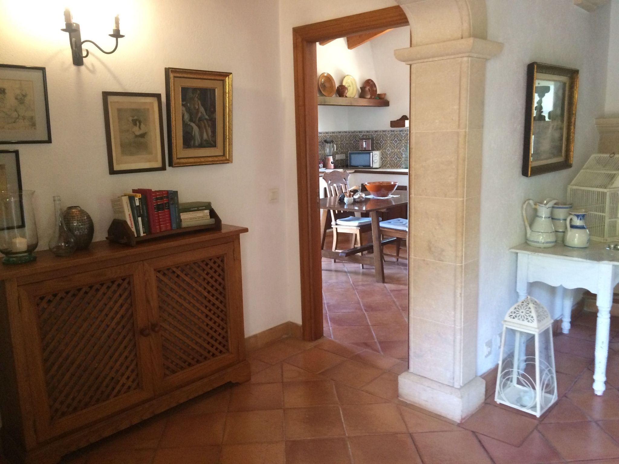 Großzügig geschnittenes Ferienhaus mit Garten und großem Pool am Standrand von-Image-tags.info