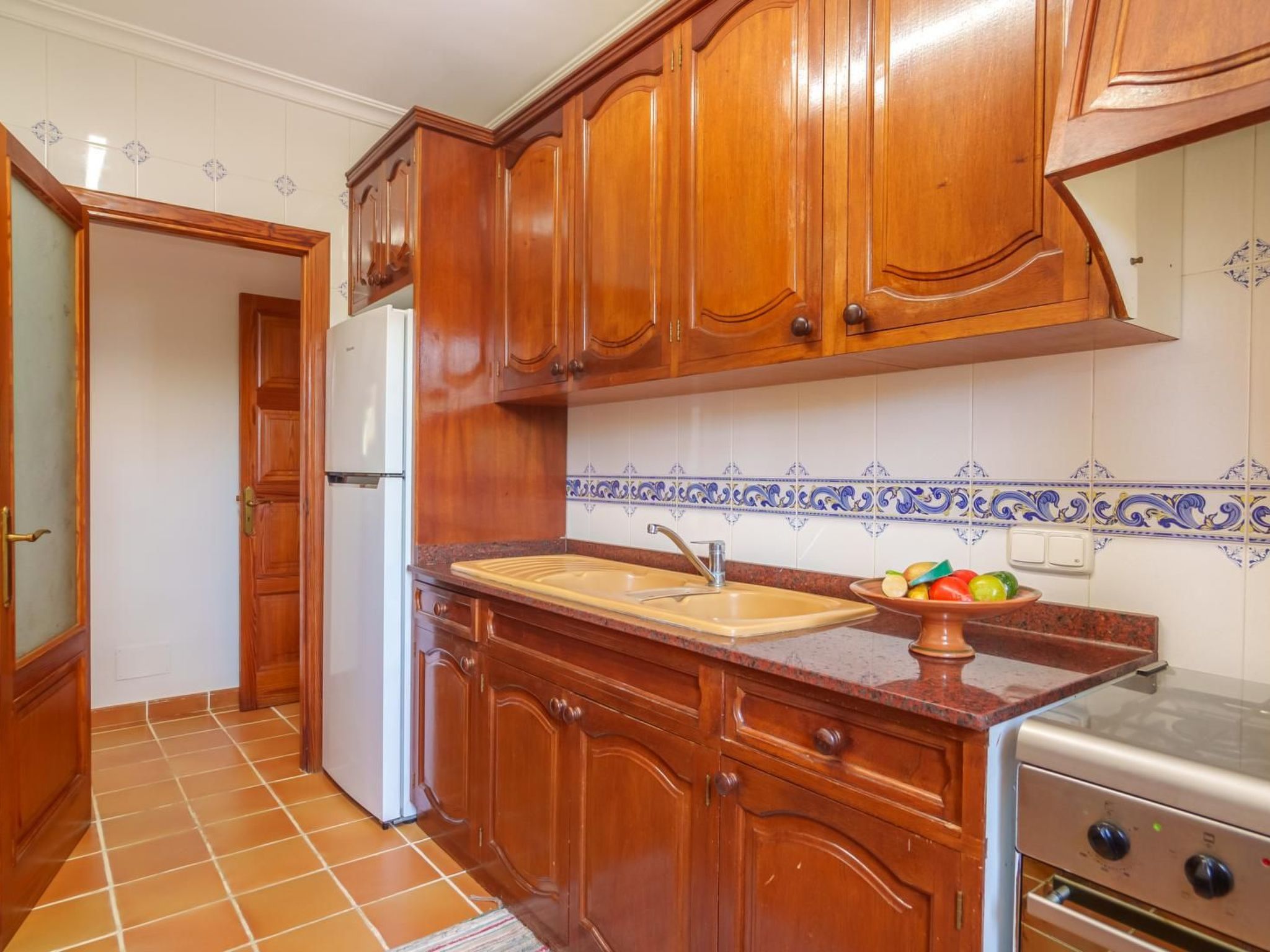 Grosses, komfortables Landhaus aus Stein auf drei Ebenen gebaut.-Image-tags.info