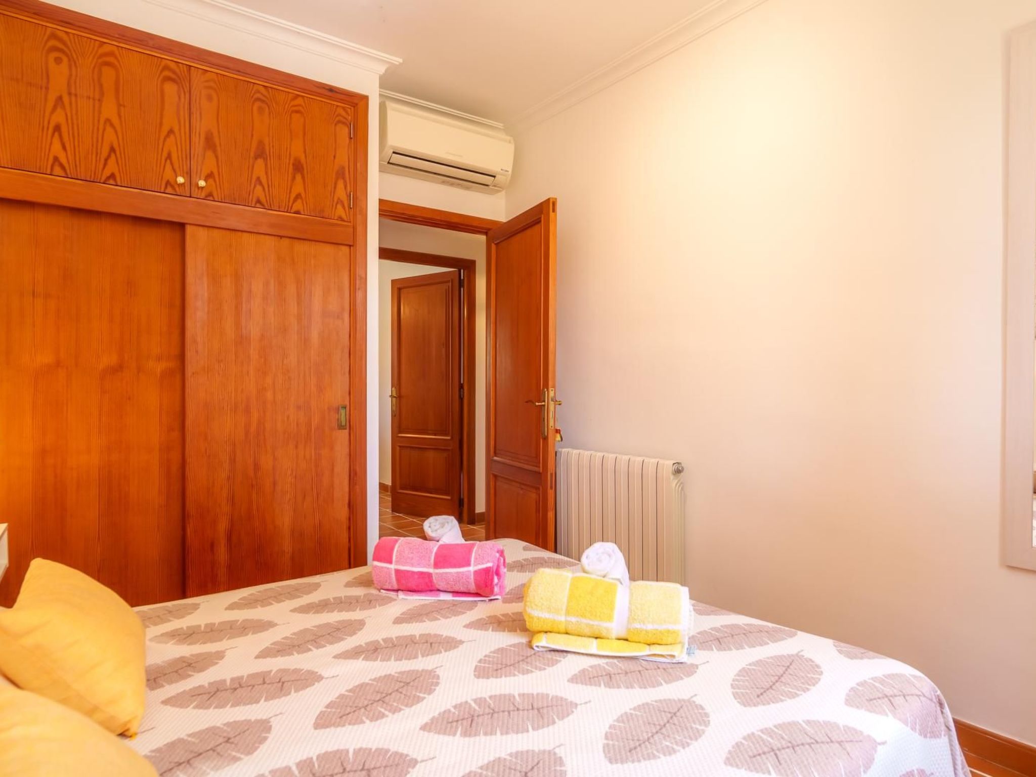 Grosses, komfortables Landhaus aus Stein auf drei Ebenen gebaut.-Image-tags.info