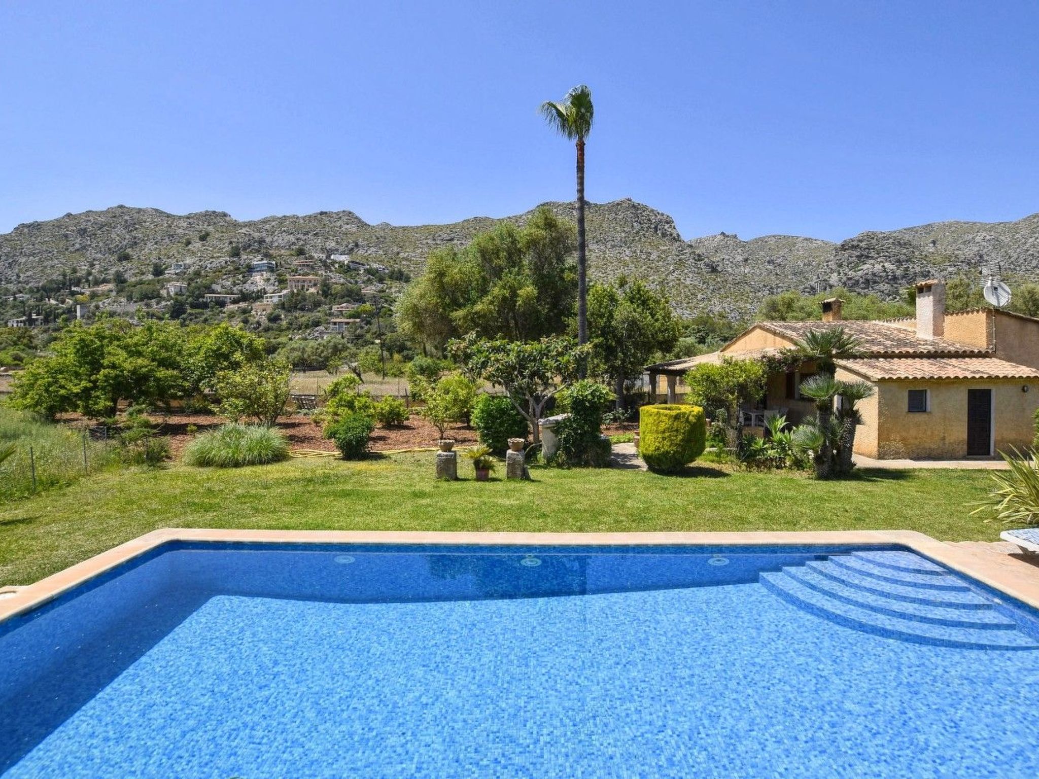 Haus mit Schwimmbad für 6 Personen 5 min vom Meer entfernt-Image-tags.info