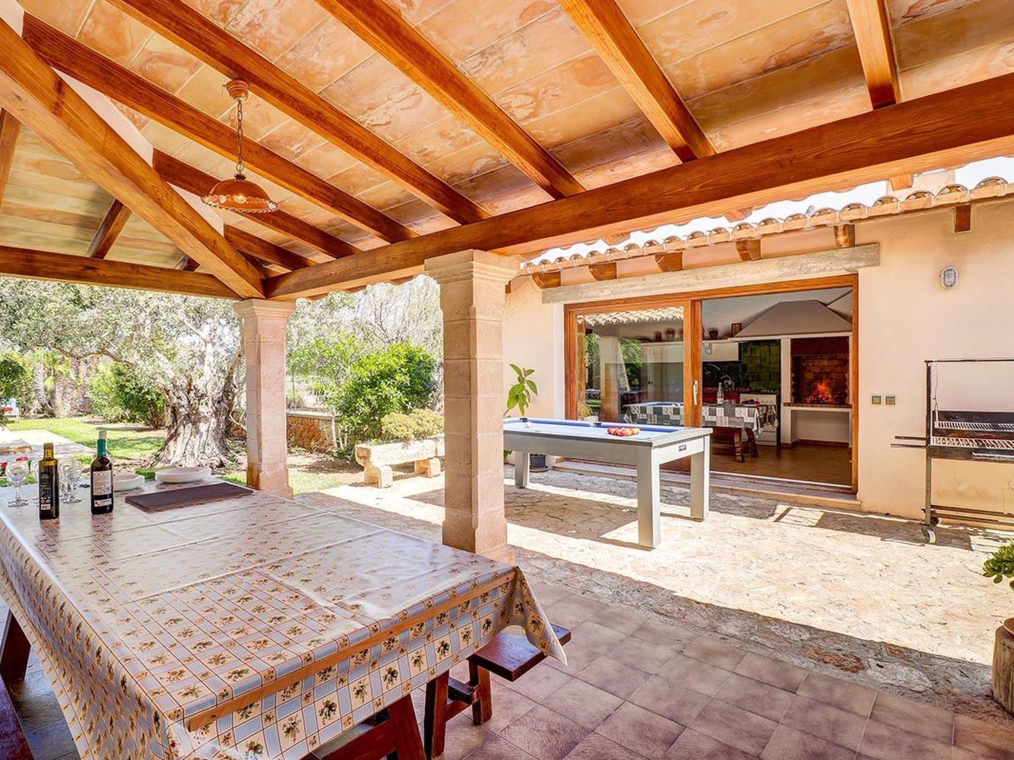 "Joan" mit privatem Pool-Binnen