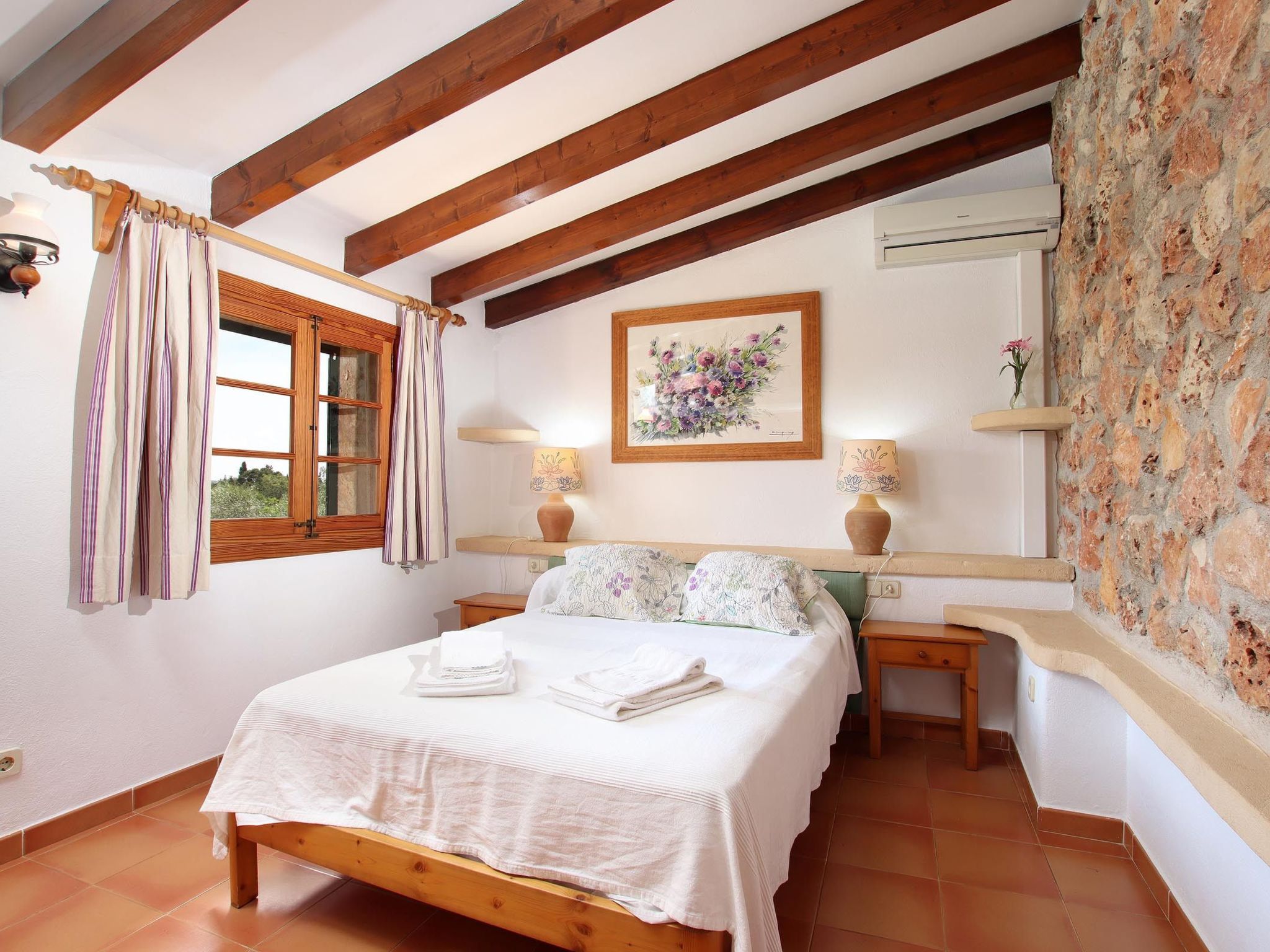 "Joan" mit privatem Pool-Binnen