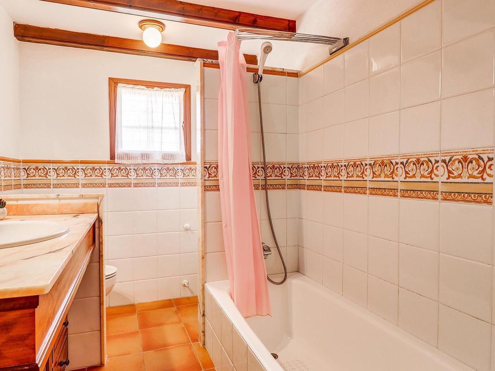 "Joan" mit privatem Pool-Binnen