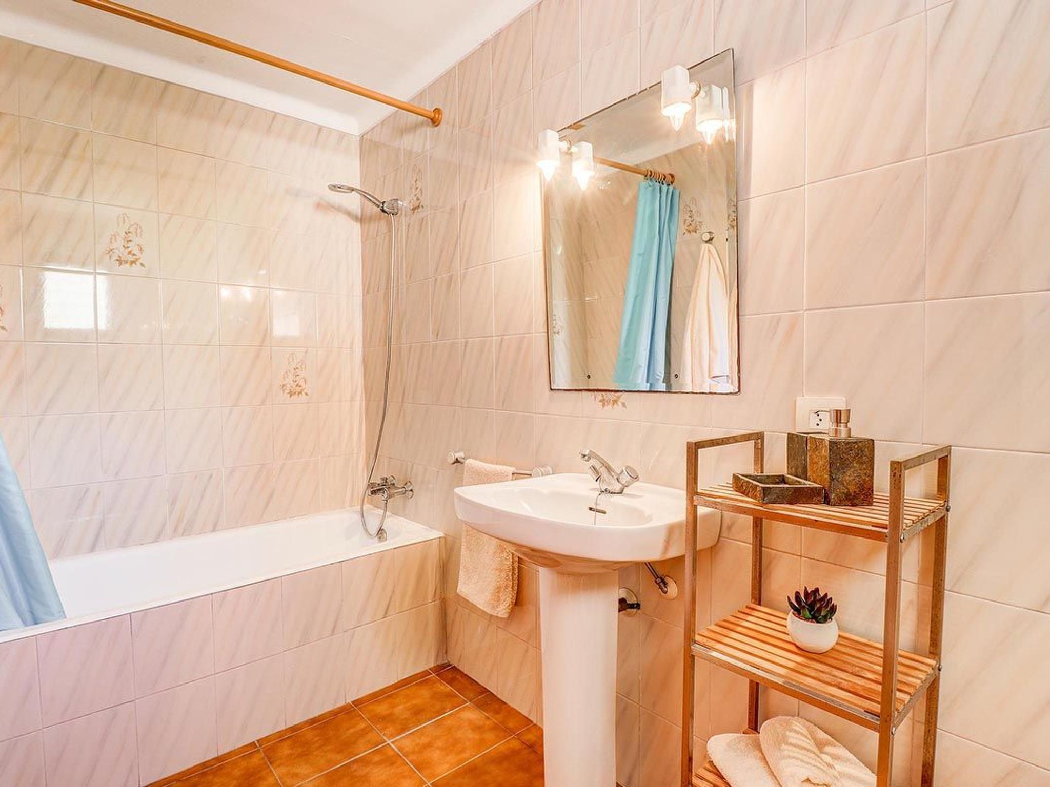 "Joan" mit privatem Pool-Binnen