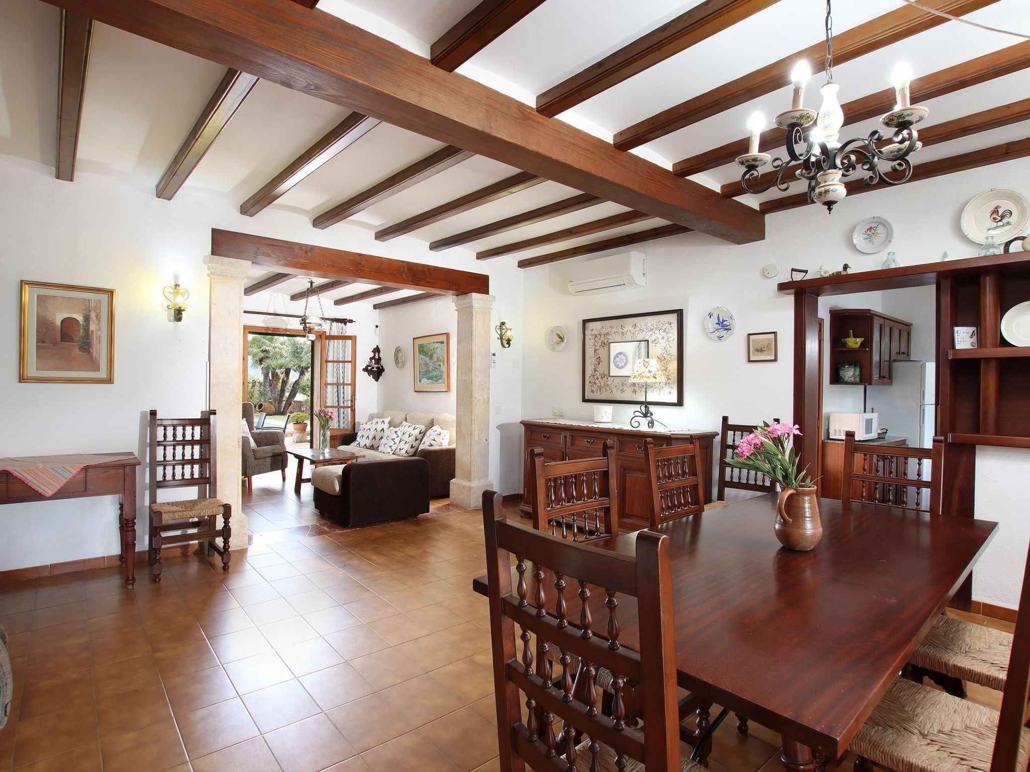 "Joan" mit privatem Pool-Binnen