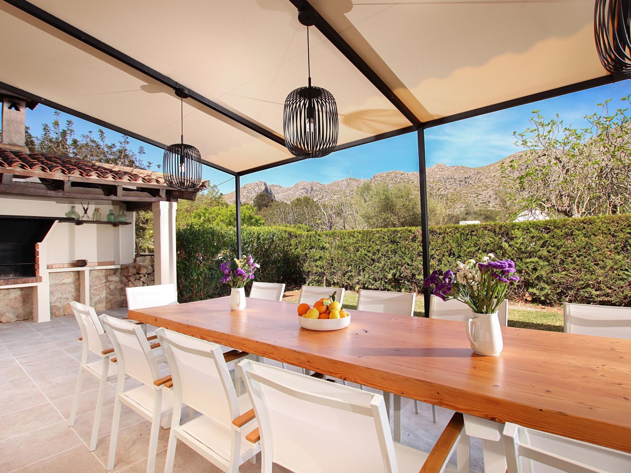 Beeindruckende große Villa in der Nähe von Cala San Vicente-Binnen