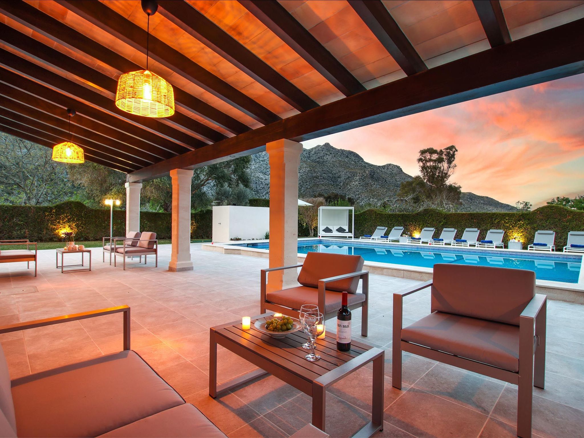 Beeindruckende große Villa in der Nähe von Cala San Vicente-Binnen