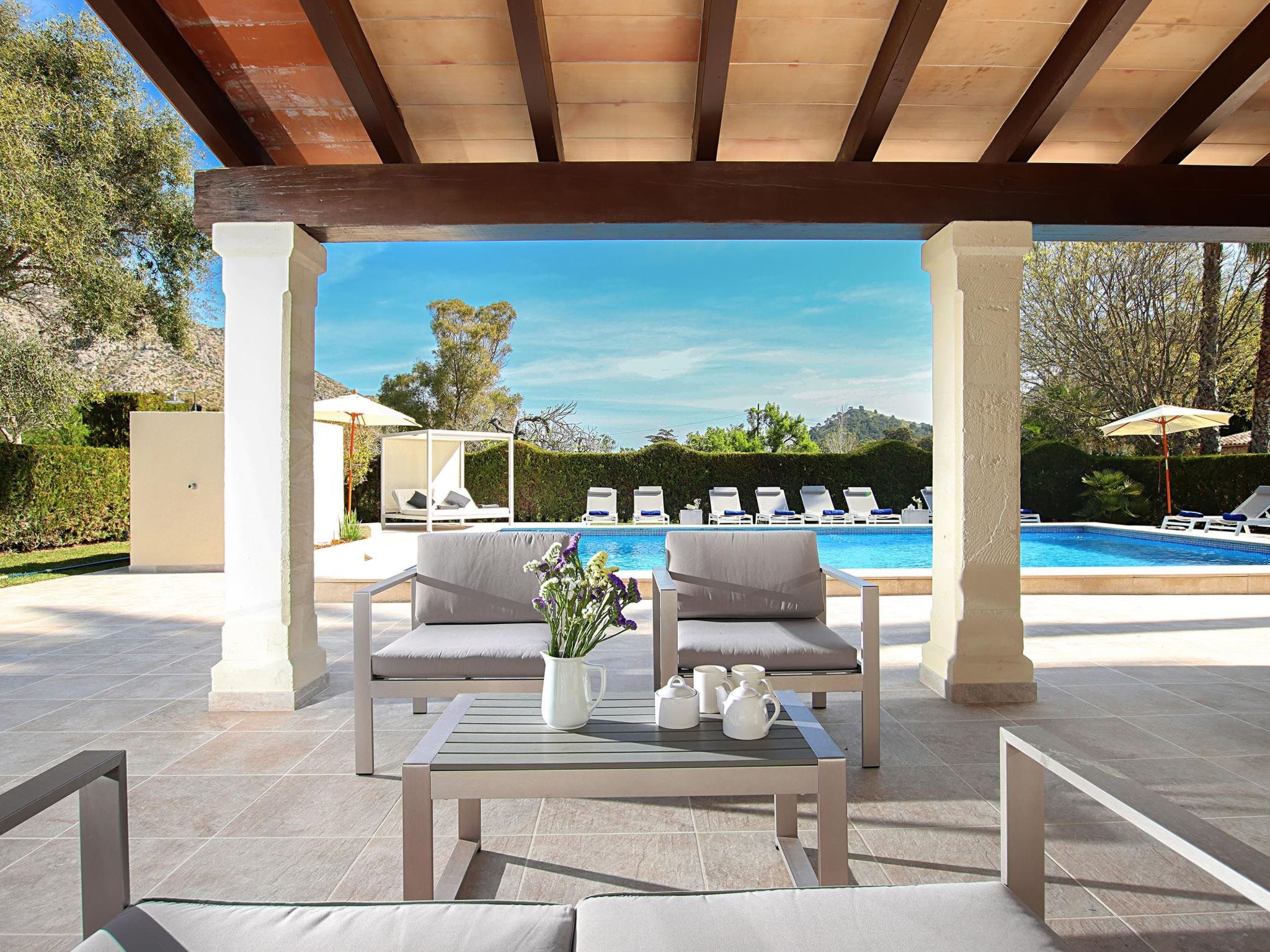 Beeindruckende große Villa in der Nähe von Cala San Vicente-Binnen