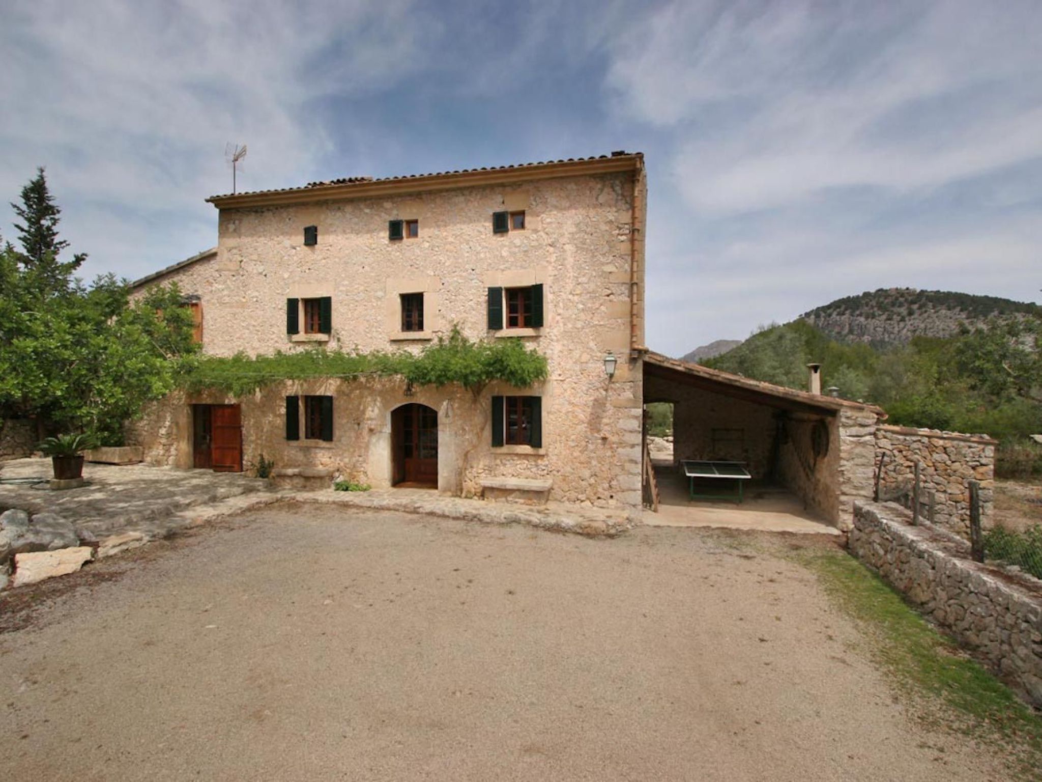 Guillo. 300 Jahre Geschichte an einem zeitlosen Ort-Binnen