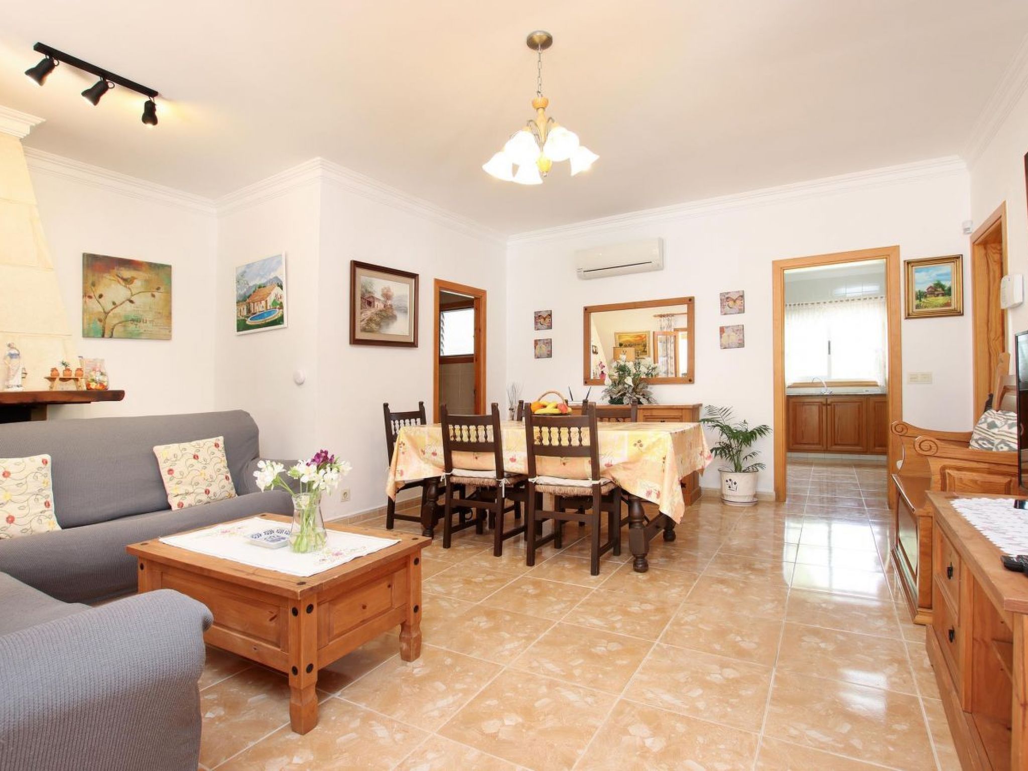 Schöne Villa in Pollensa mit beheiztem Pool-Binnen