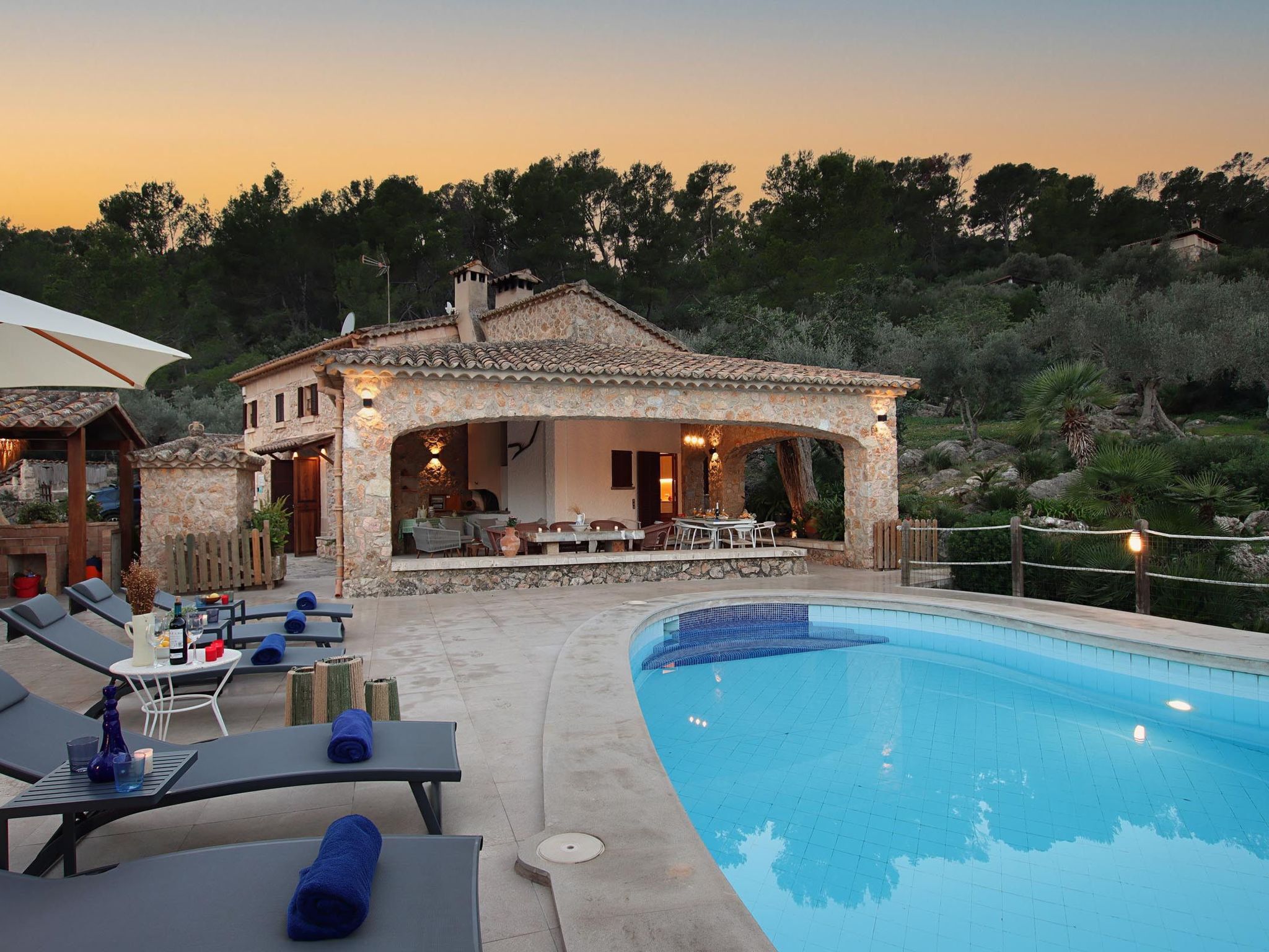 Villa Alordes, ein rustikales Haus mit fantastischer Aussicht-Binnen