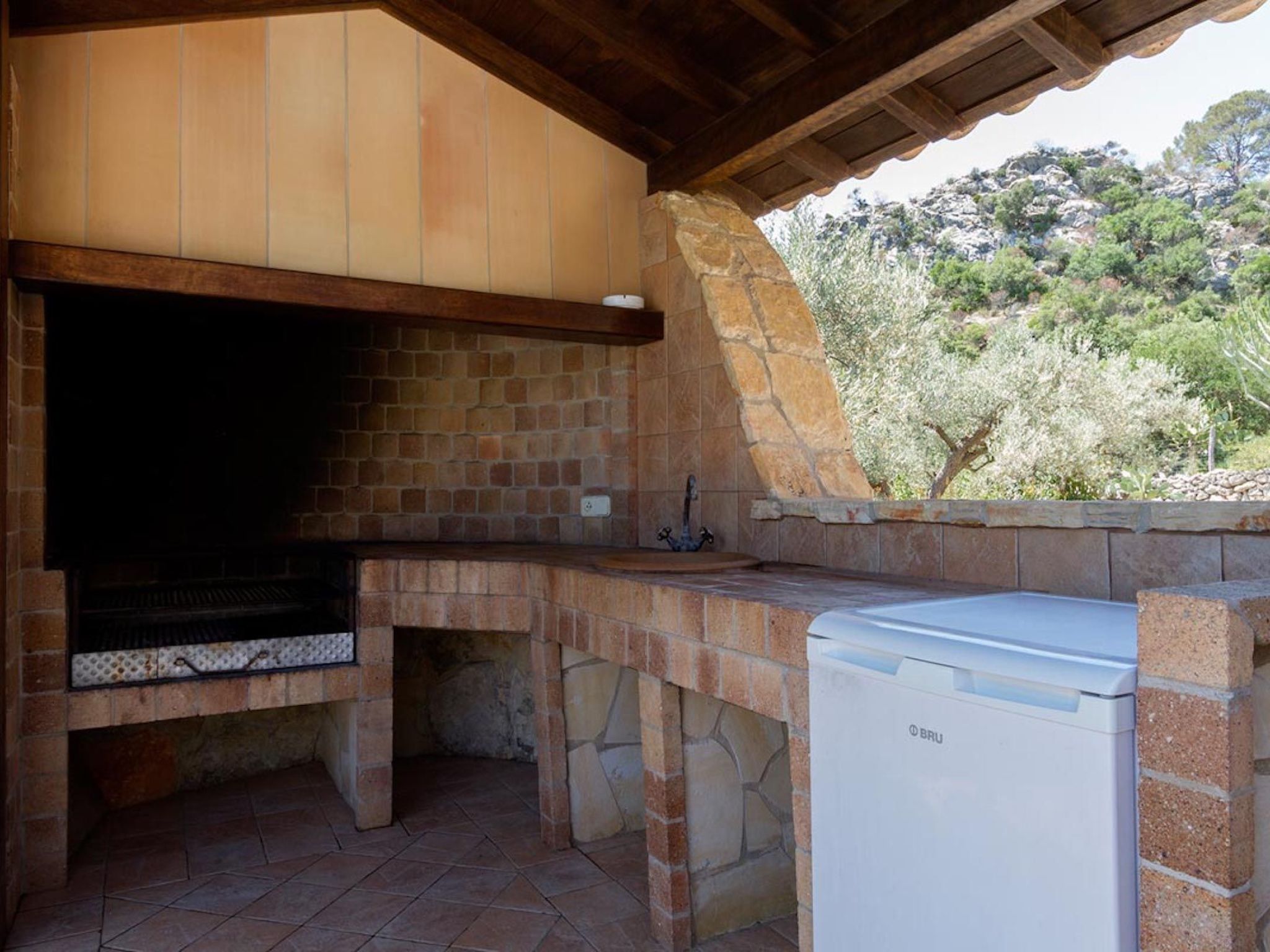 Villa Alordes, ein rustikales Haus mit fantastischer Aussicht-Binnen