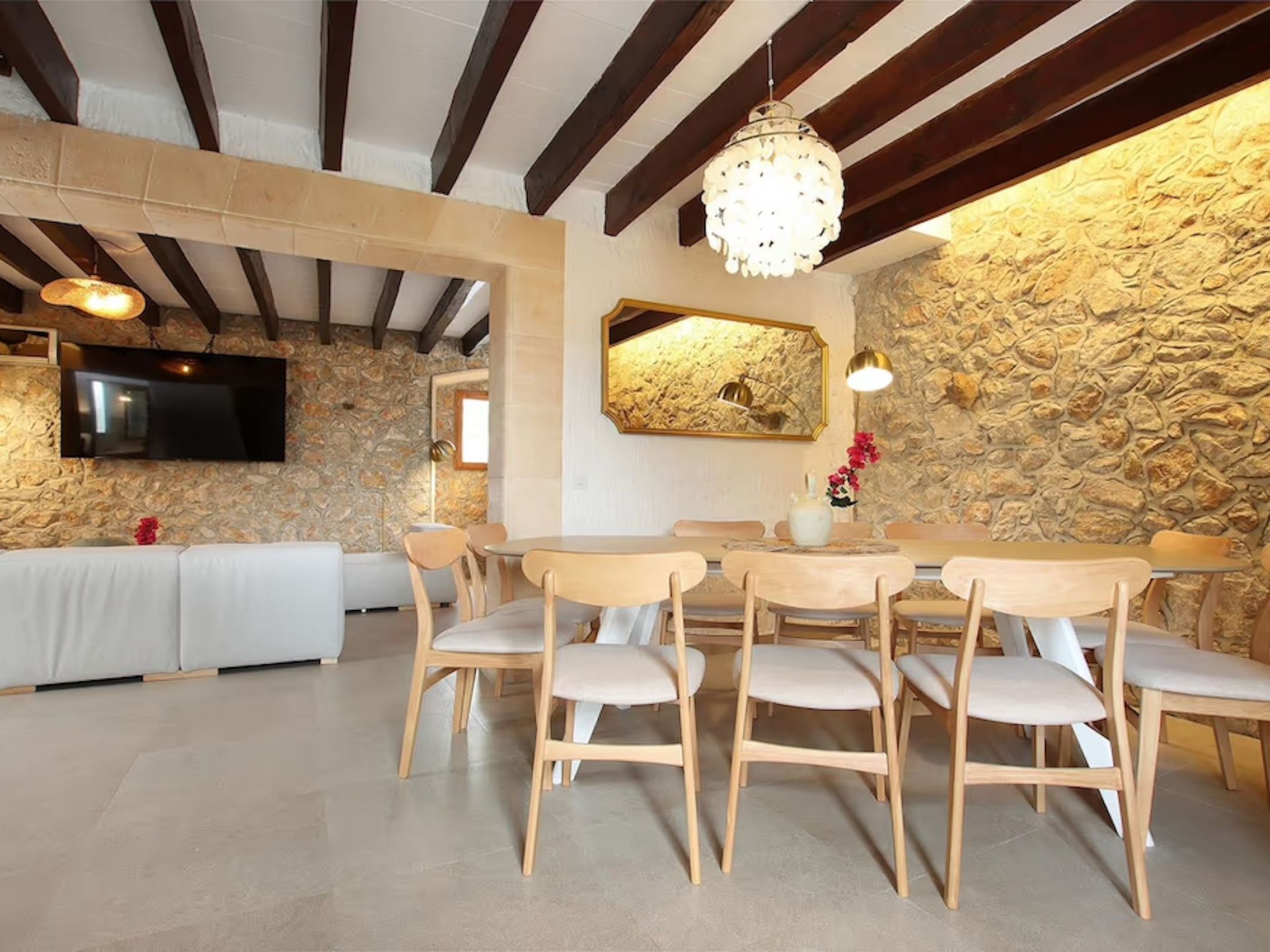 Villa Alordes, ein rustikales Haus mit fantastischer Aussicht-Binnen