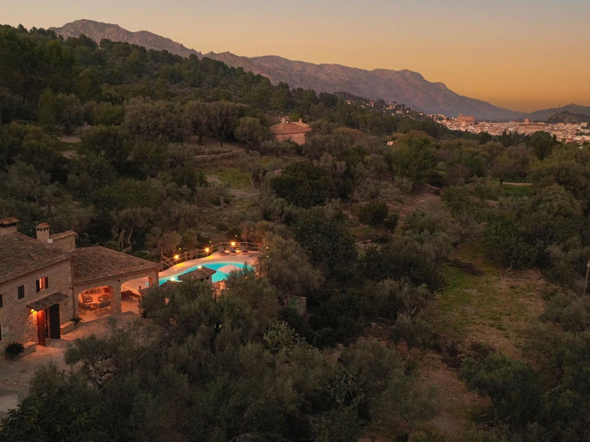 Villa Alordes, ein rustikales Haus mit fantastischer Aussicht-Binnen