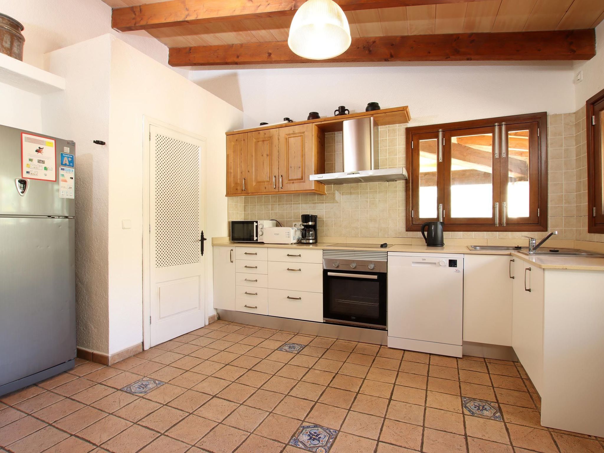 Charmante Villa in der Nähe von Cala San Vicente-Drinnen