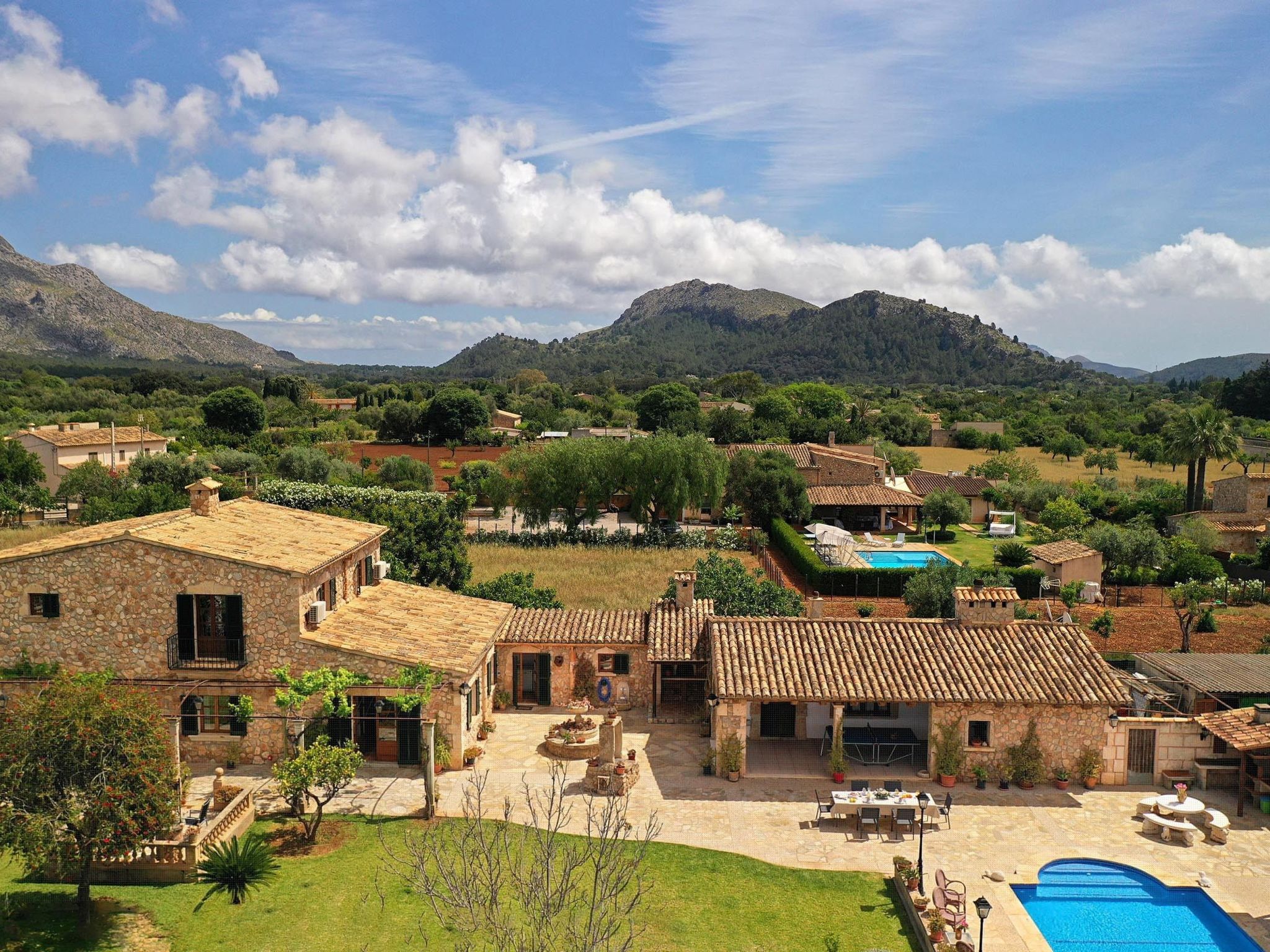 Schöne Villa ganz in der Nähe von Pollença-Drinnen