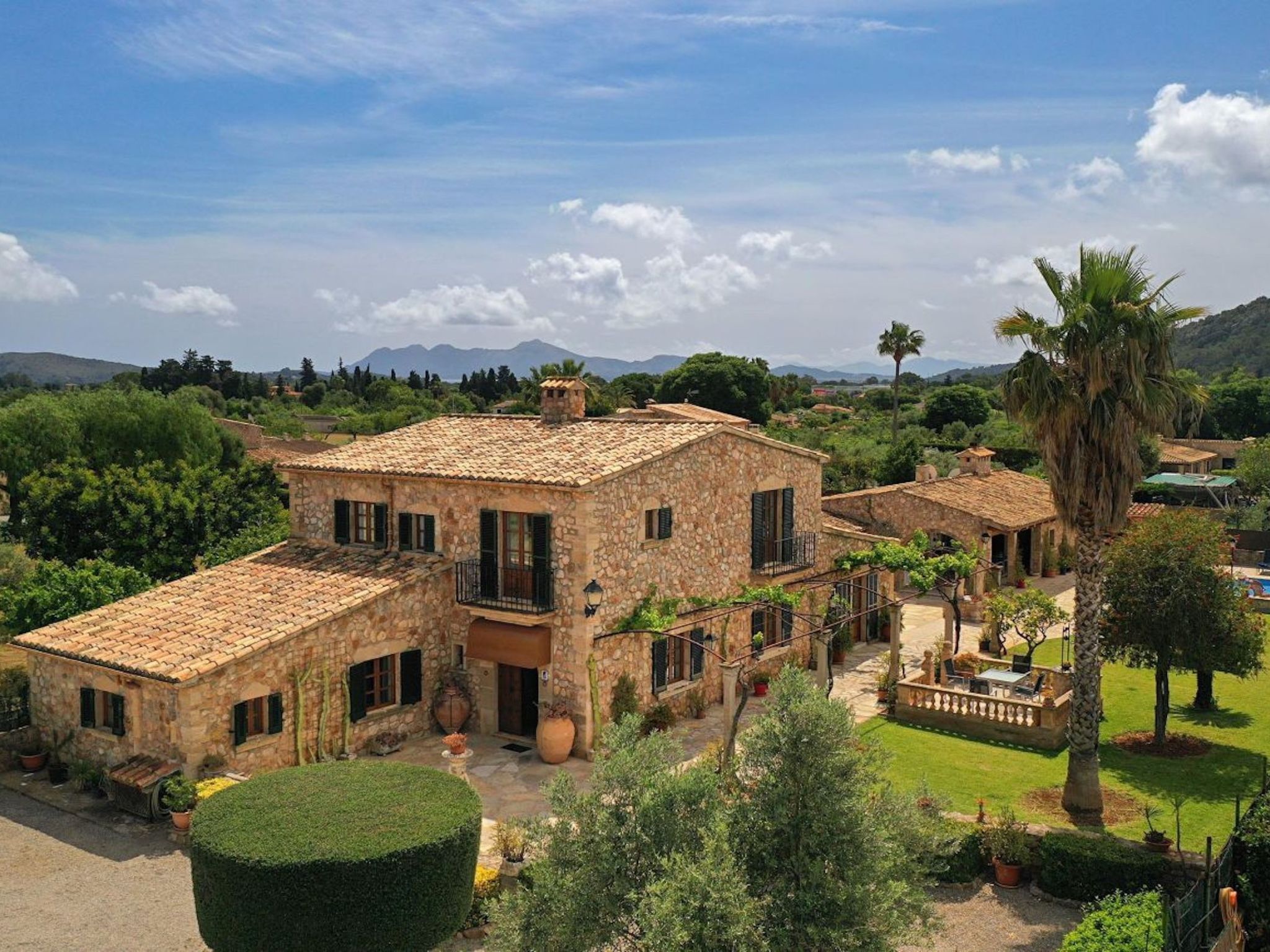 Schöne Villa ganz in der Nähe von Pollença-Drinnen