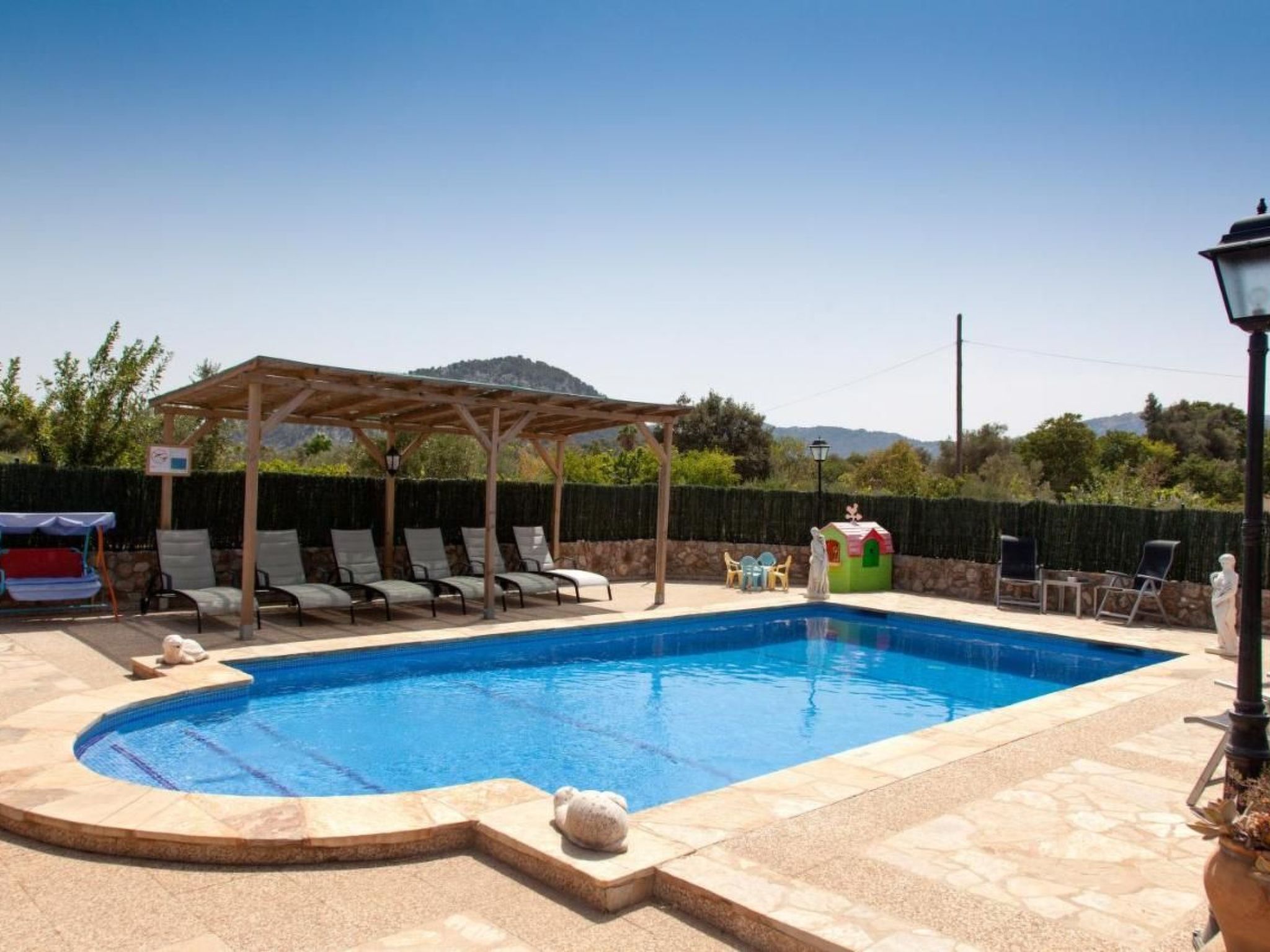 Schöne Villa ganz in der Nähe von Pollença-Drinnen