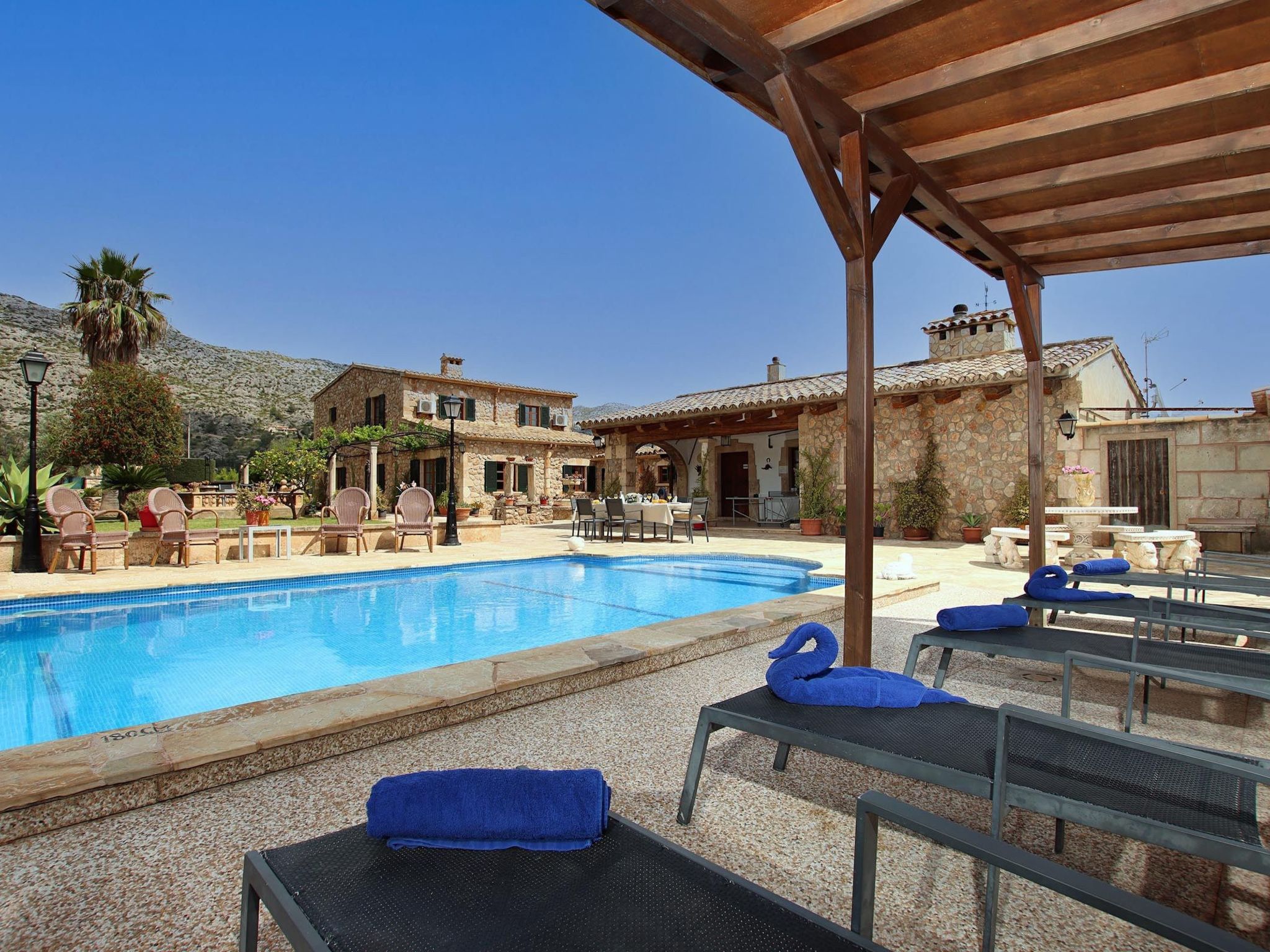 Schöne Villa ganz in der Nähe von Pollença-Drinnen